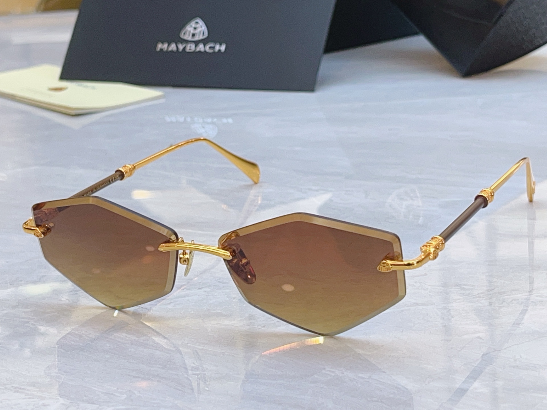 ，【MAYBAC*】迈巴*赫新款太阳镜，MODEL: MUI-WM-Z055，SIZE：59口15-14