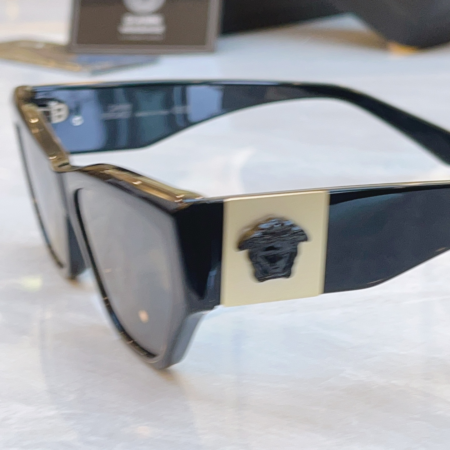 ，【VERSAC*】范思*哲新款太阳镜，MODEL：VE S89，SIZE：55口16-145