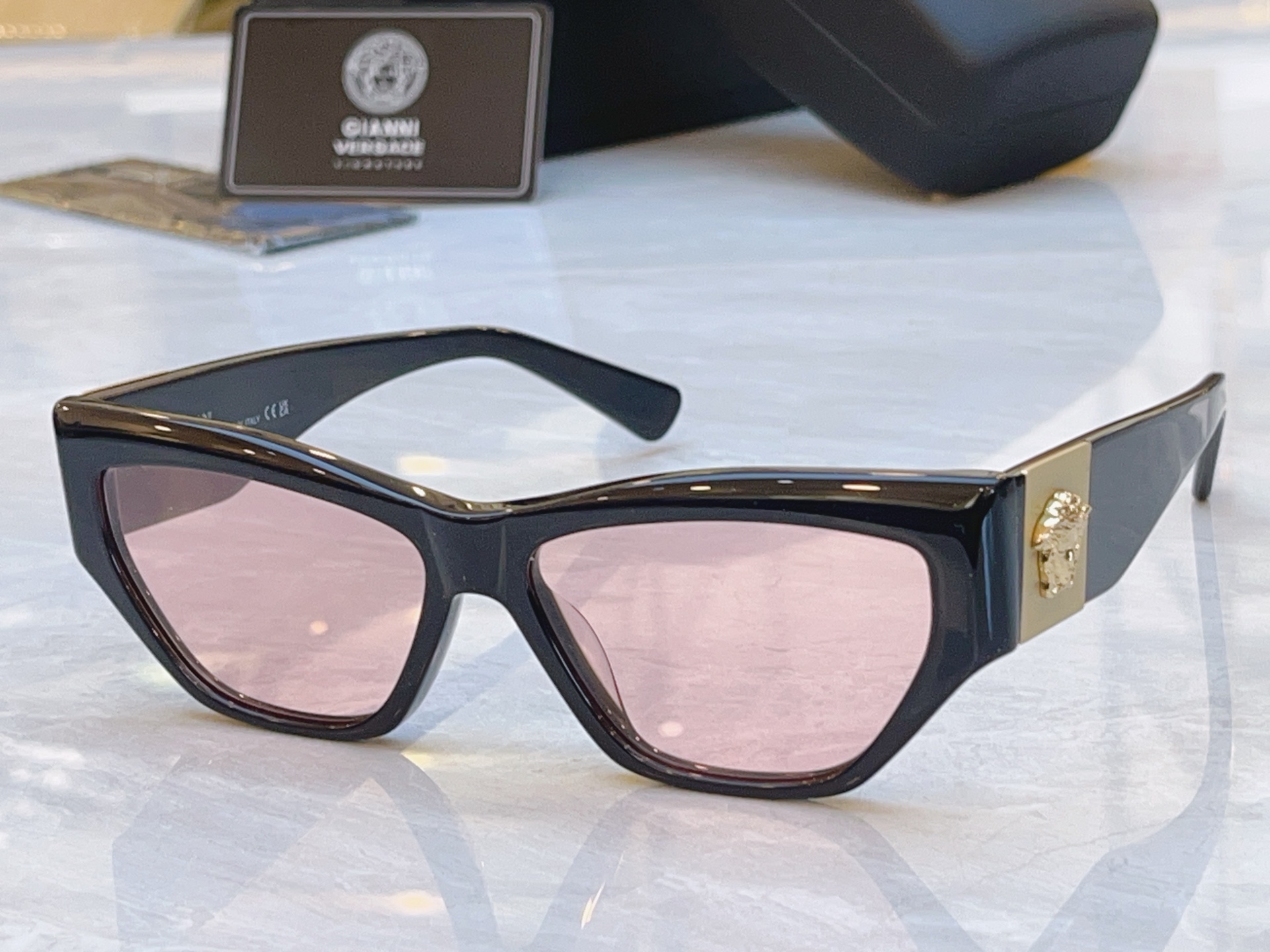 ，【VERSAC*】范思*哲新款太阳镜，MODEL：VE S89，SIZE：55口16-145