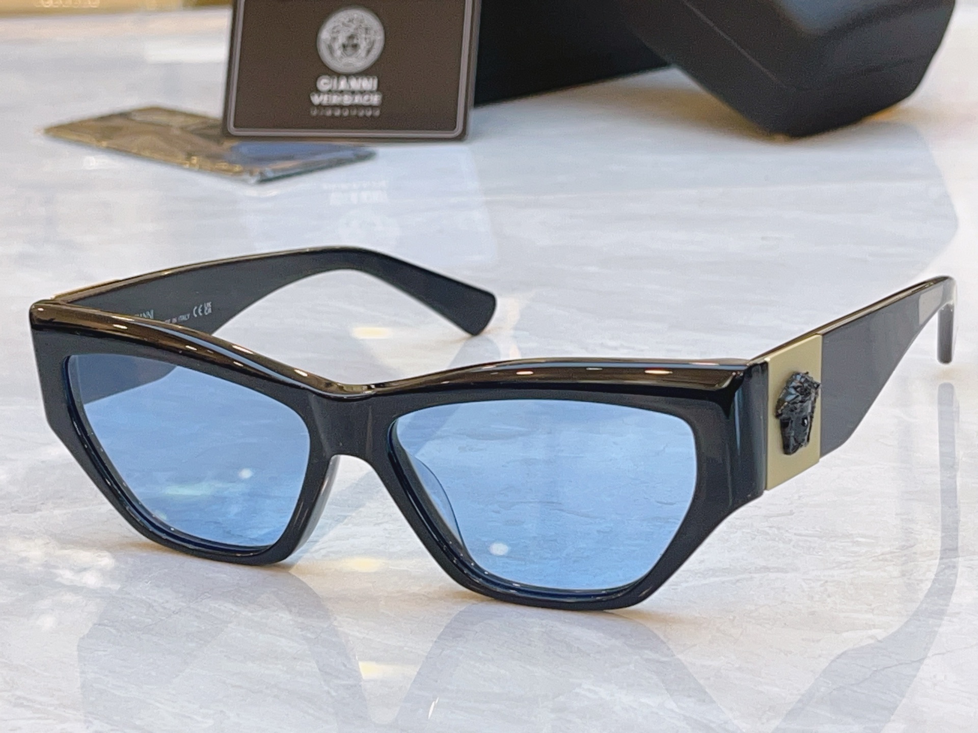 ，【VERSAC*】范思*哲新款太阳镜，MODEL：VE S89，SIZE：55口16-145