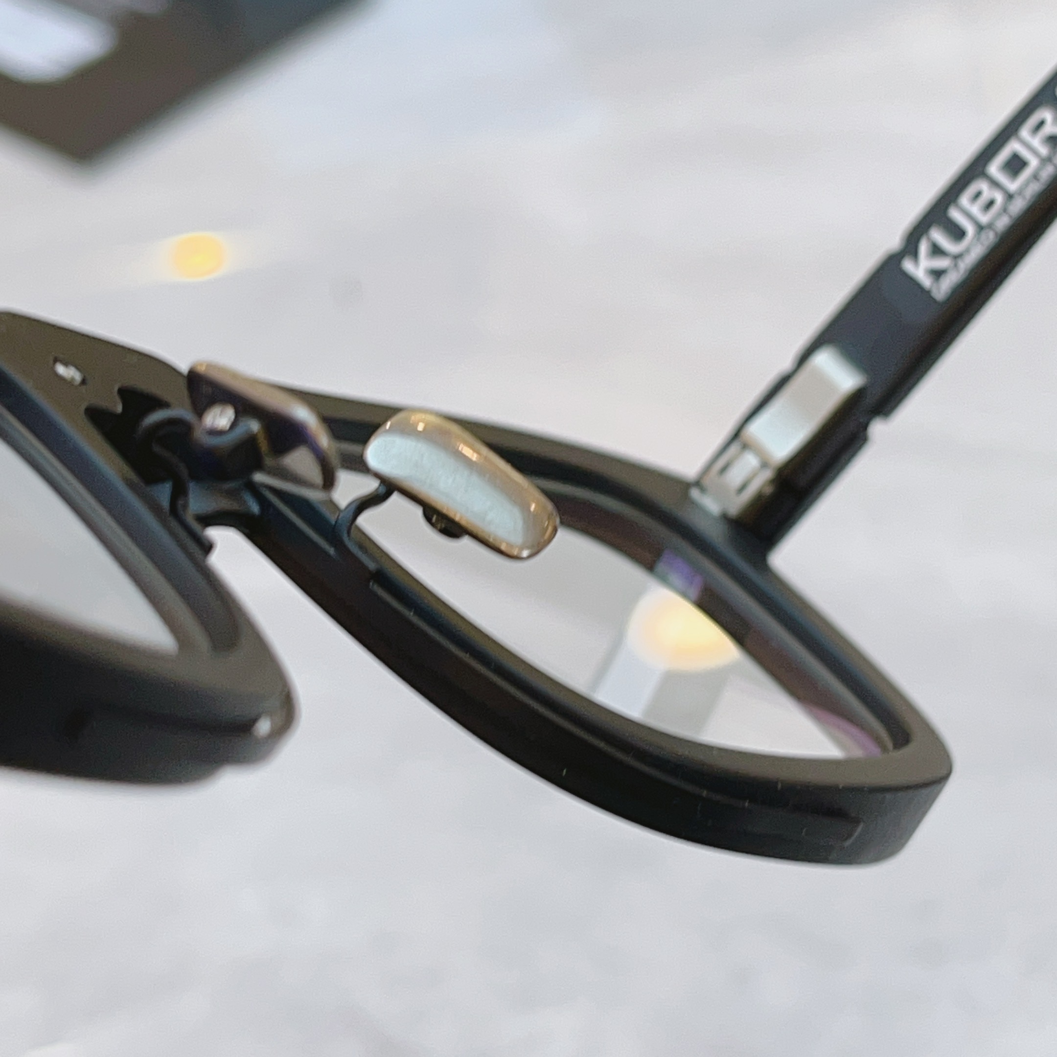 配送盒子，【KUB口RAU*】新款太阳镜，MODEL：Maske N4，SIZE:48口25-145