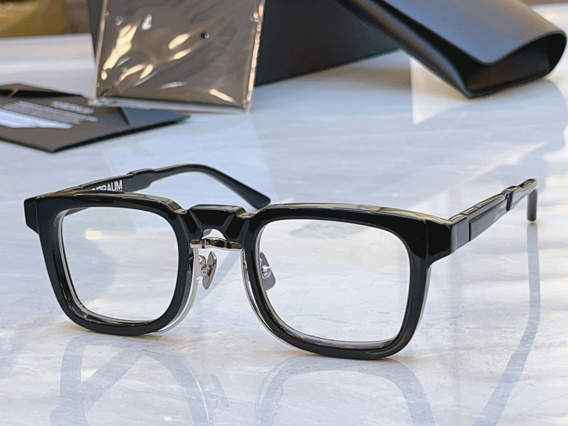 配送盒子，【KUB口RAU*】新款太阳镜，MODEL：Maske N4，SIZE:48口25-145