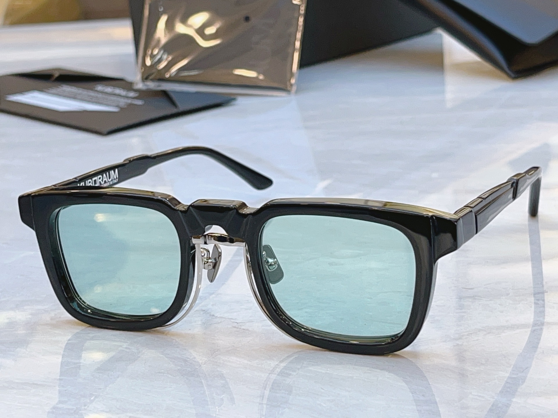 配送盒子，【KUB口RAU*】新款太阳镜，MODEL：Maske N4，SIZE:48口25-145