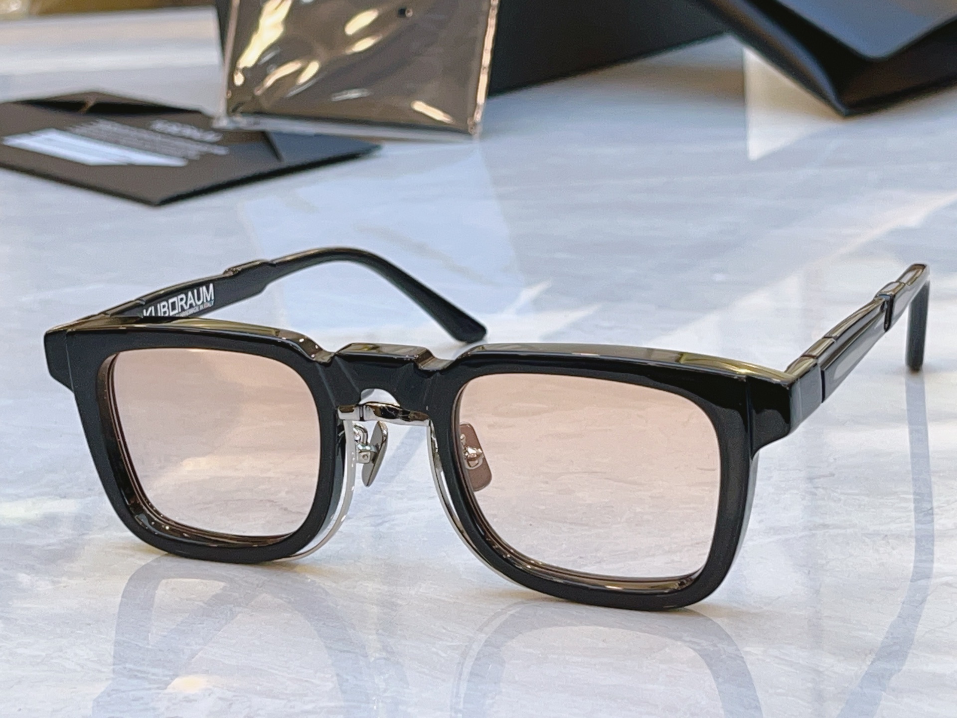 配送盒子，【KUB口RAU*】新款太阳镜，MODEL：Maske N4，SIZE:48口25-145