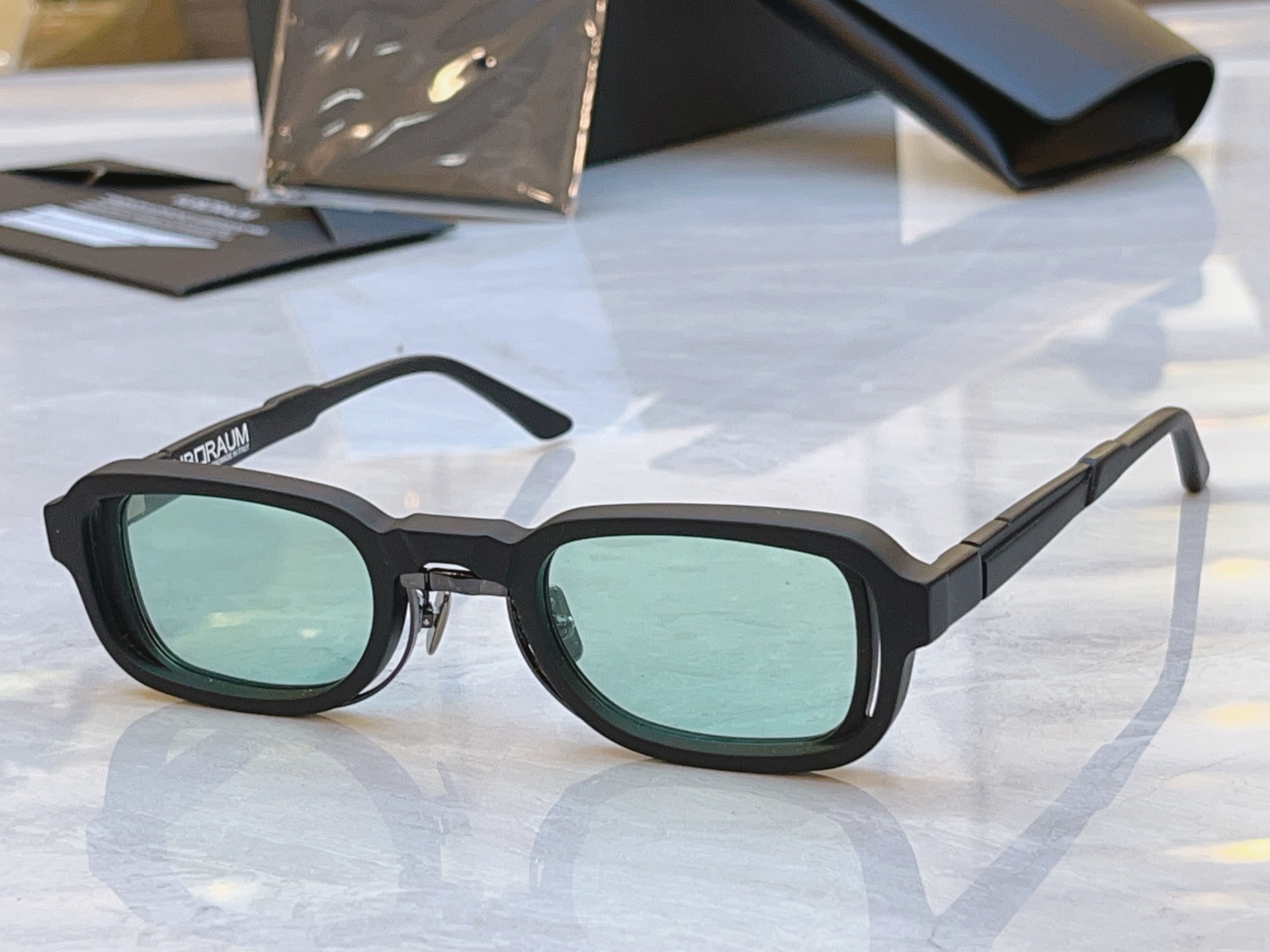 配送盒子，【KUB口RAU*】新款太阳镜，MODEL：Maske N12，SIZE:48口26-145