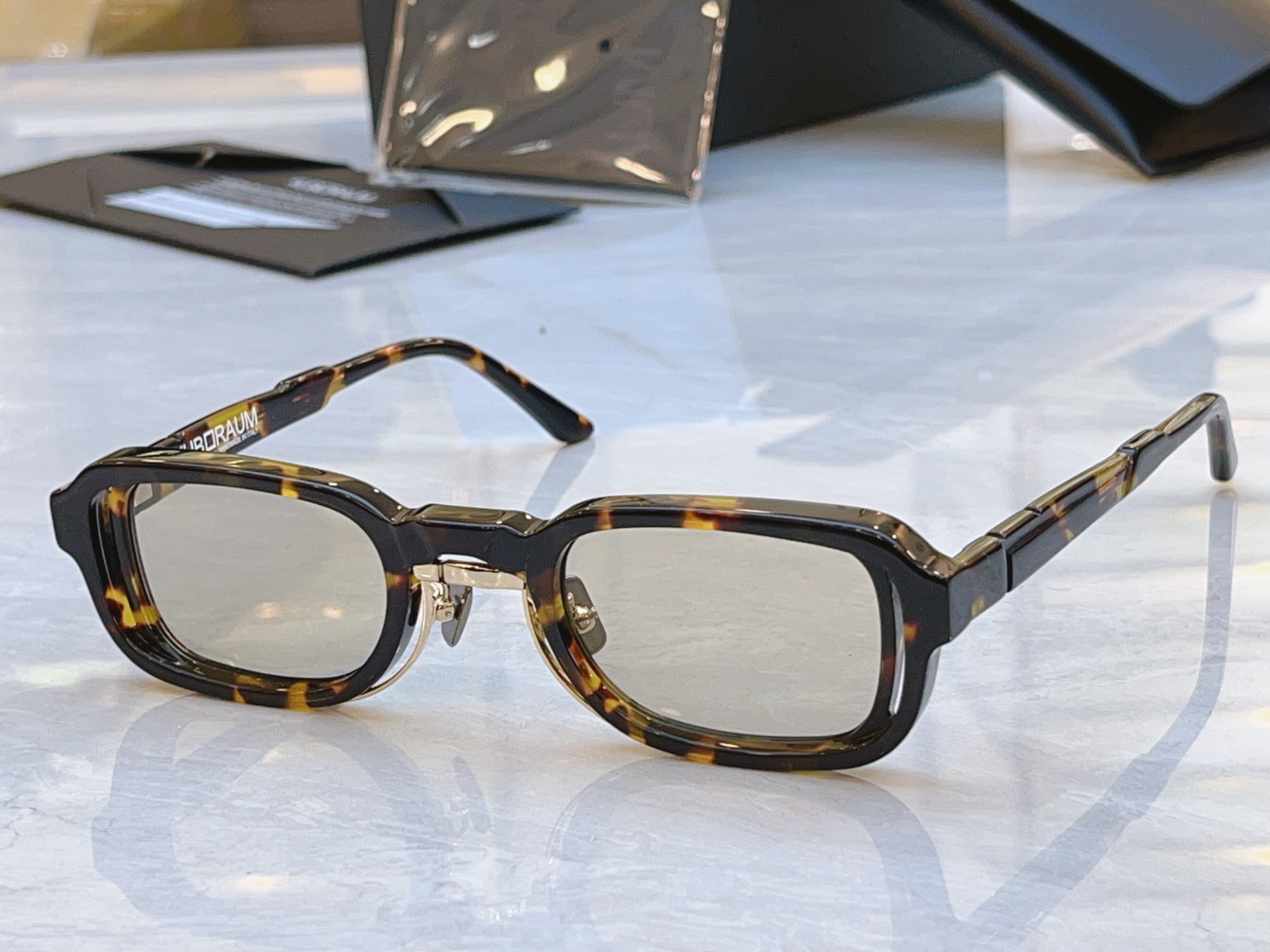 配送盒子，【KUB口RAU*】新款太阳镜，MODEL：Maske N12，SIZE:48口26-145