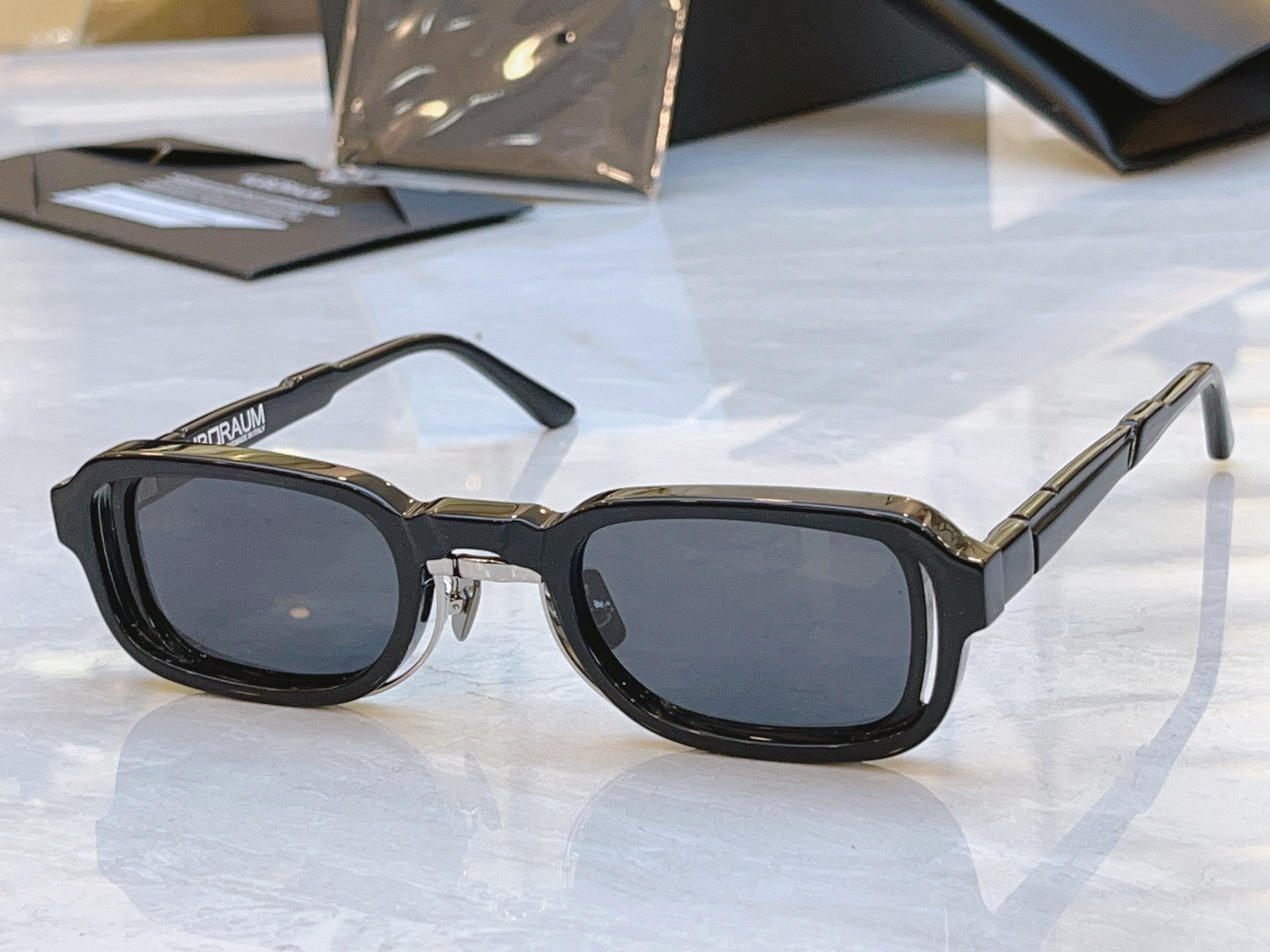 配送盒子，【KUB口RAU*】新款太阳镜，MODEL：Maske N12，SIZE:48口26-145