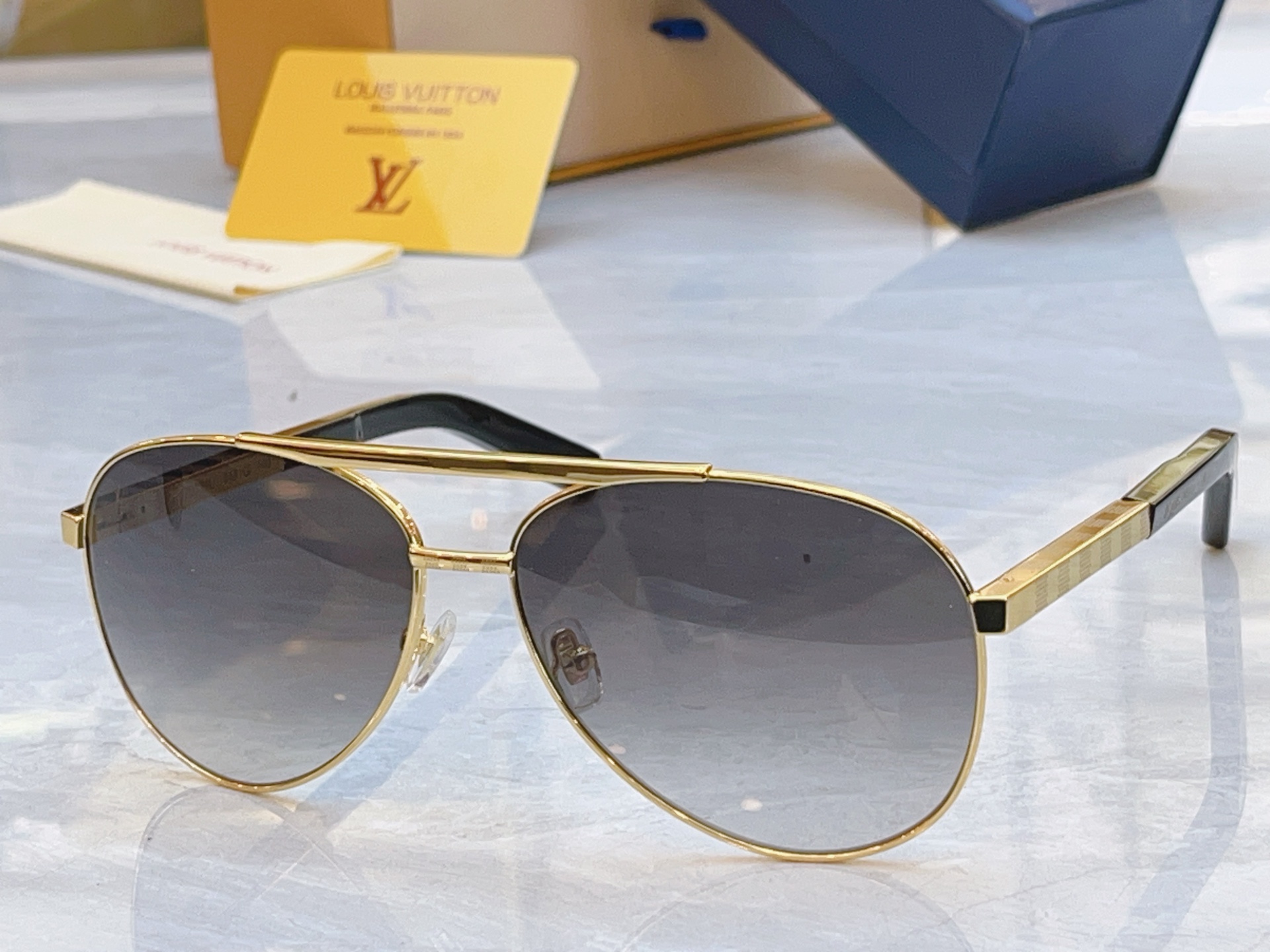 ，【LOUIS VUITTO*】路易*威登新款太阳镜，MODEL：Z0341U，SIZE：53口18-1