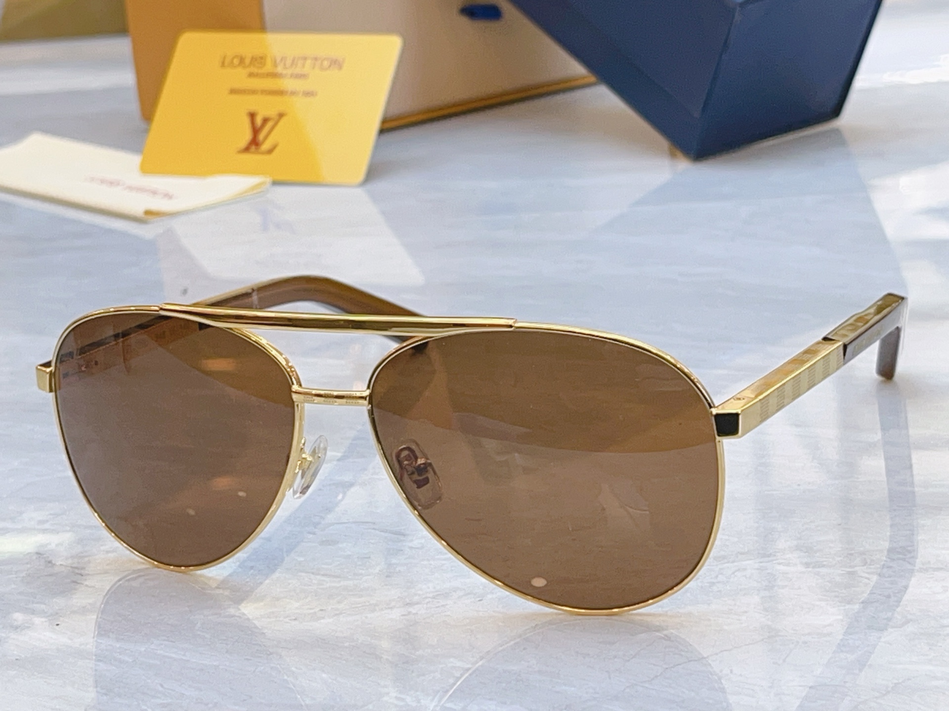 ，【LOUIS VUITTO*】路易*威登新款太阳镜，MODEL：Z0341U，SIZE：53口18-1