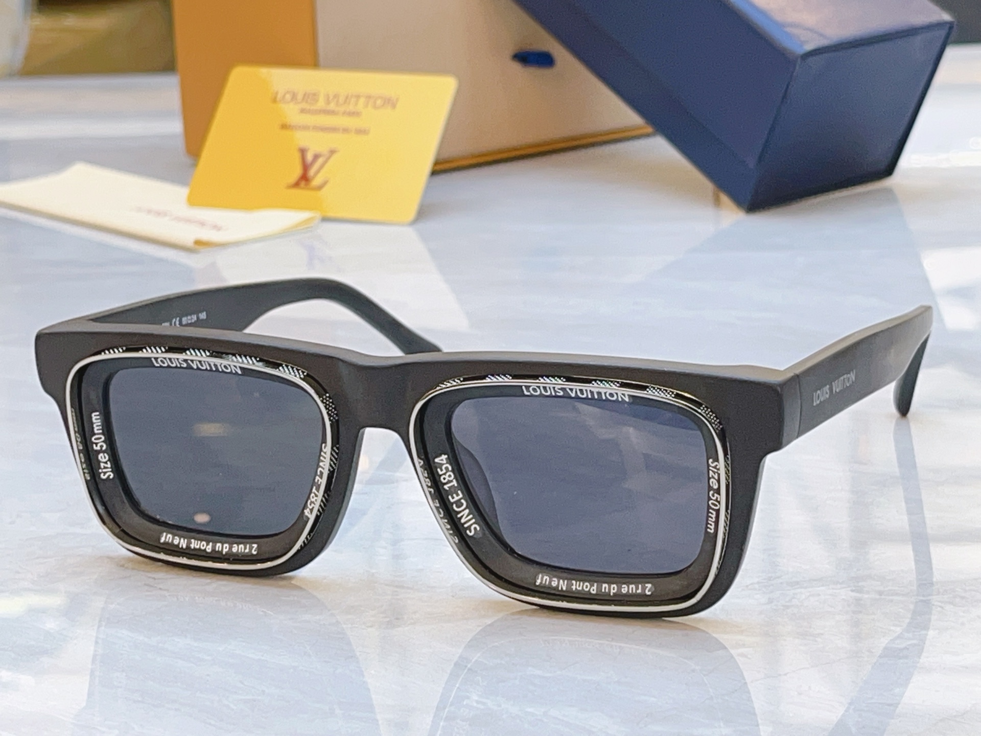 ，【LOUIS VUITTO*】路易*威登新款太阳镜，MODEL：Z2442U，SIZE：50口24-1