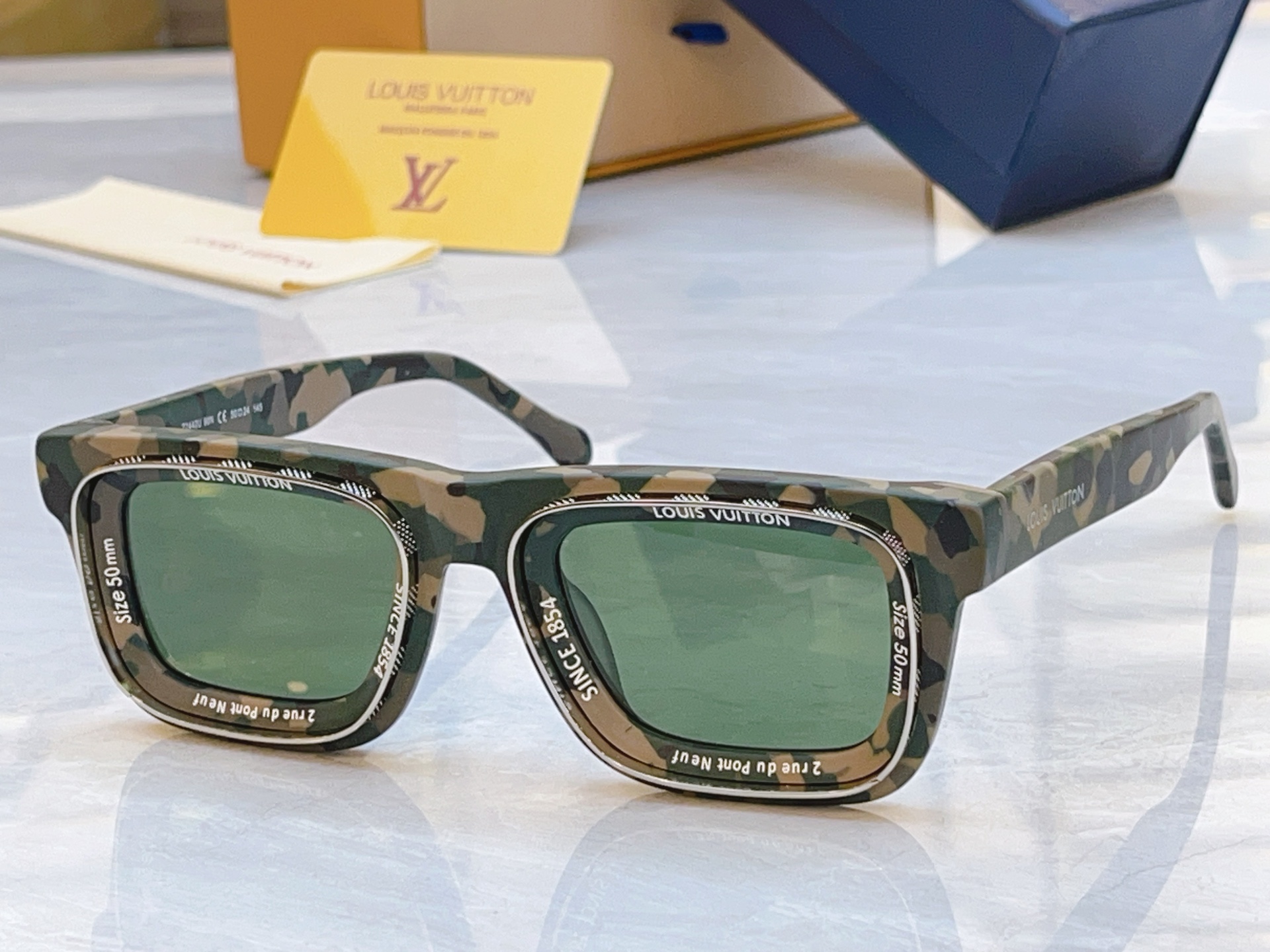 ，【LOUIS VUITTO*】路易*威登新款太阳镜，MODEL：Z2442U，SIZE：50口24-1