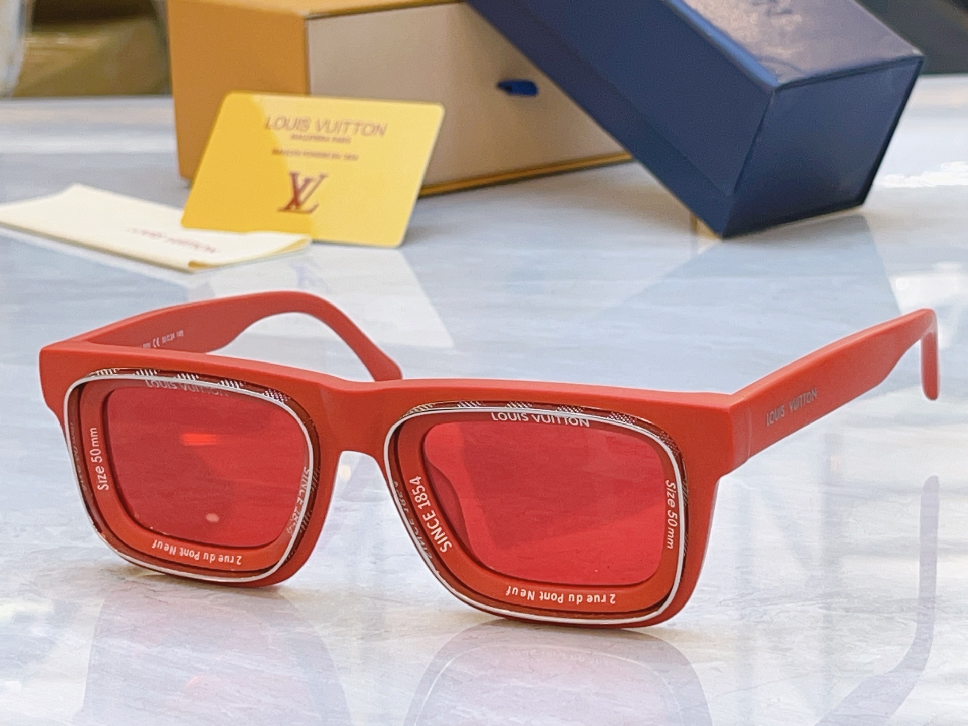 ，【LOUIS VUITTO*】路易*威登新款太阳镜，MODEL：Z2442U，SIZE：50口24-1