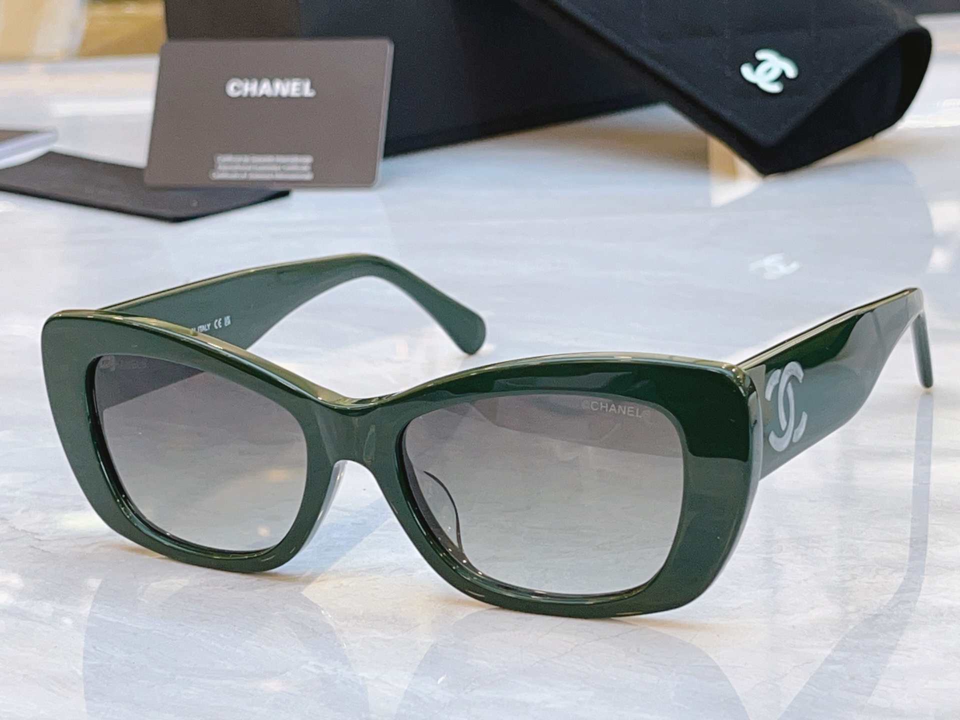 ，【CHANE*】香奈儿新款太阳镜，MODEL：9192-H，SIZE：54口18-145