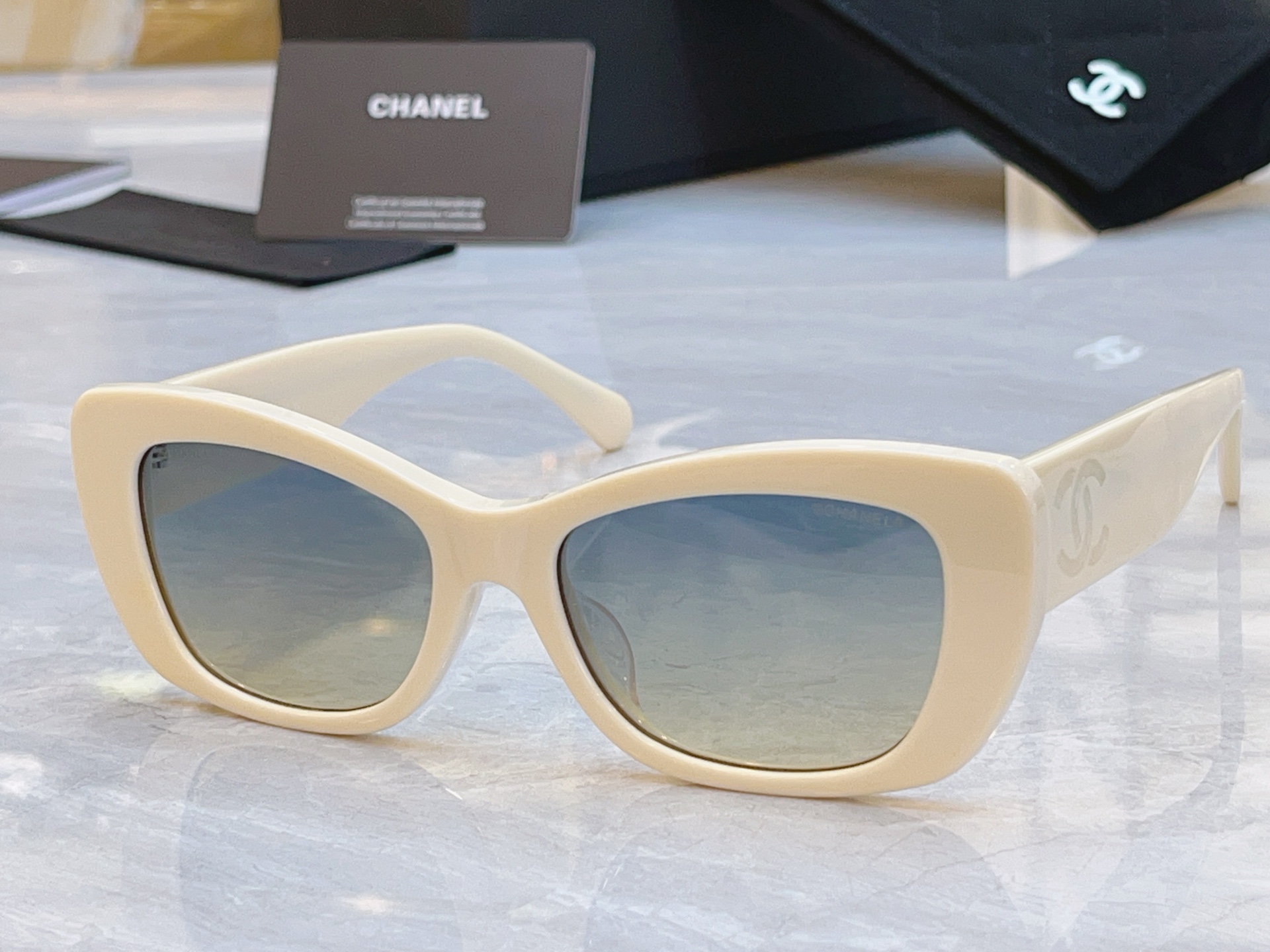 ，【CHANE*】香奈儿新款太阳镜，MODEL：9192-H，SIZE：54口18-145