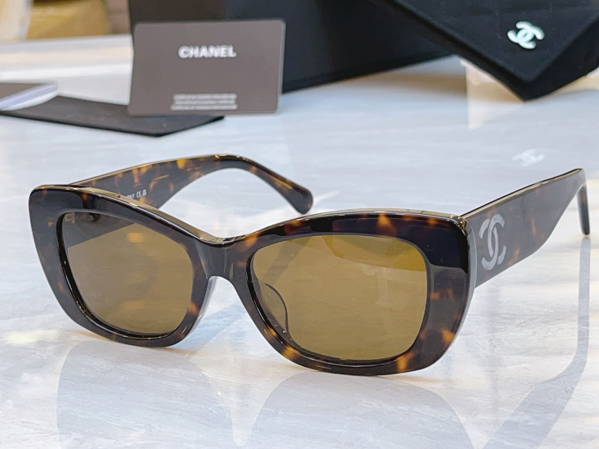 ，【CHANE*】香奈儿新款太阳镜，MODEL：9192-H，SIZE：54口18-145