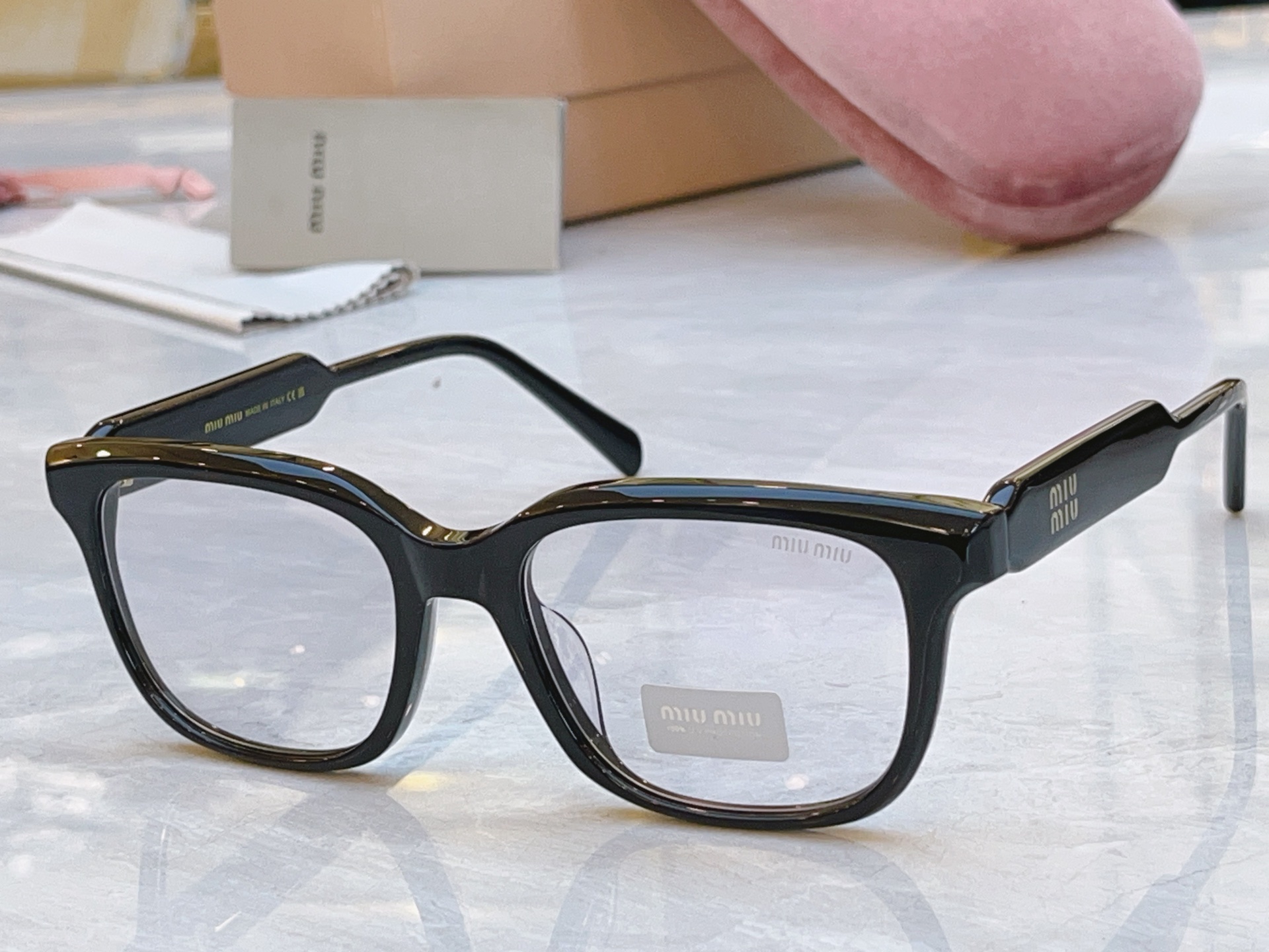 ，【MIUMI*】缪*缪新款太阳镜🕶️，Mod：MU 02ZV，SIZE:51口18-140