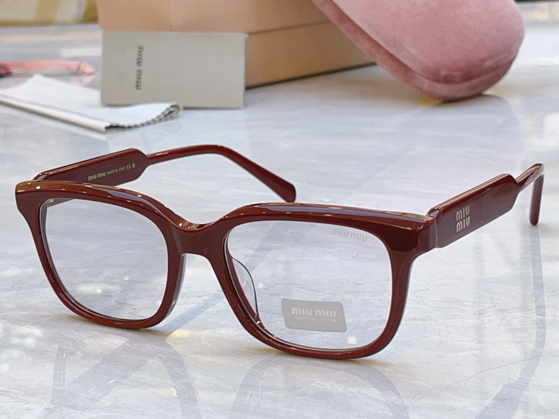 ，【MIUMI*】缪*缪新款太阳镜🕶️，Mod：MU 02ZV，SIZE:51口18-140