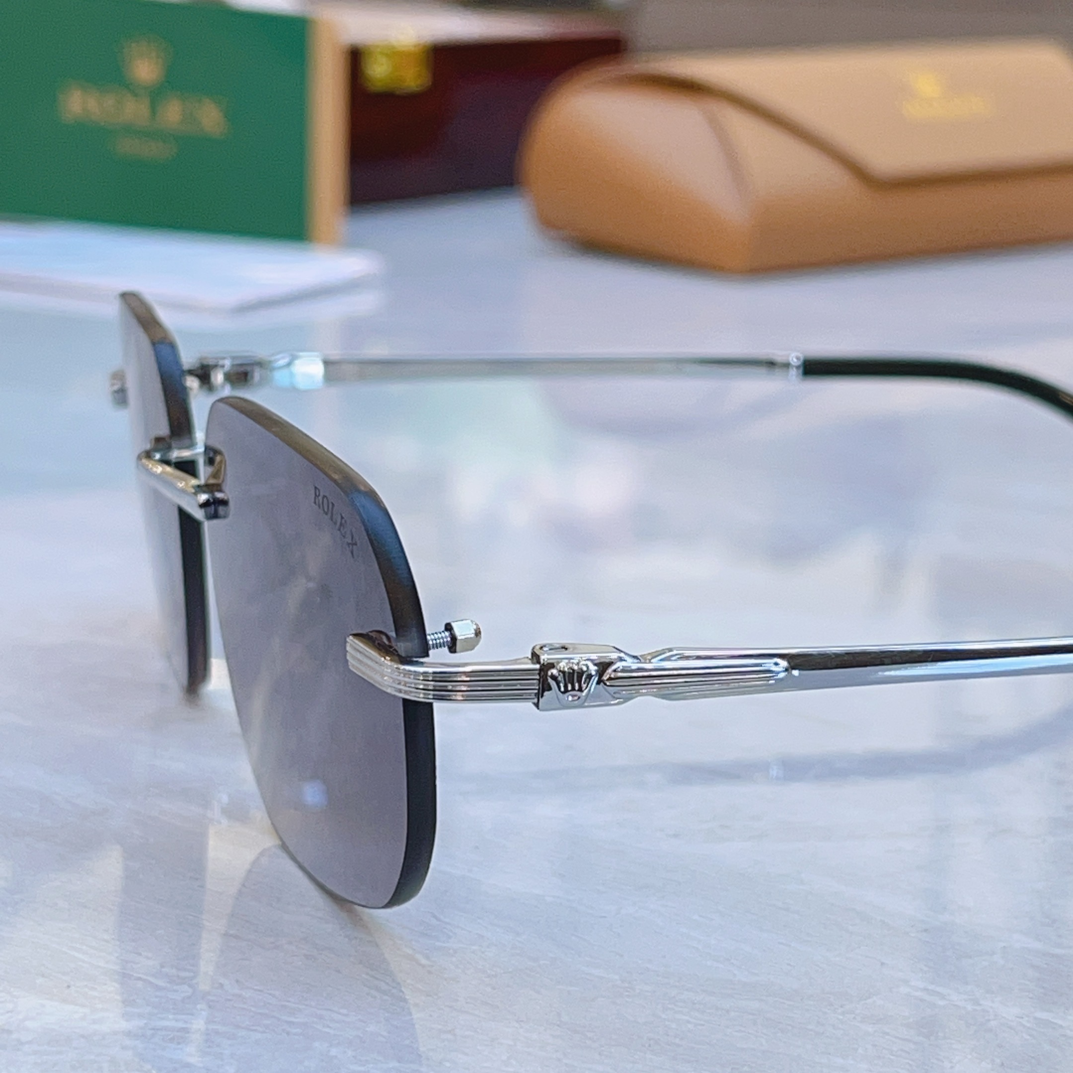 ，【ROLE*】 劳力*士新款太阳镜，钛架 MODEL：SS1230，SIZE：56口17-143