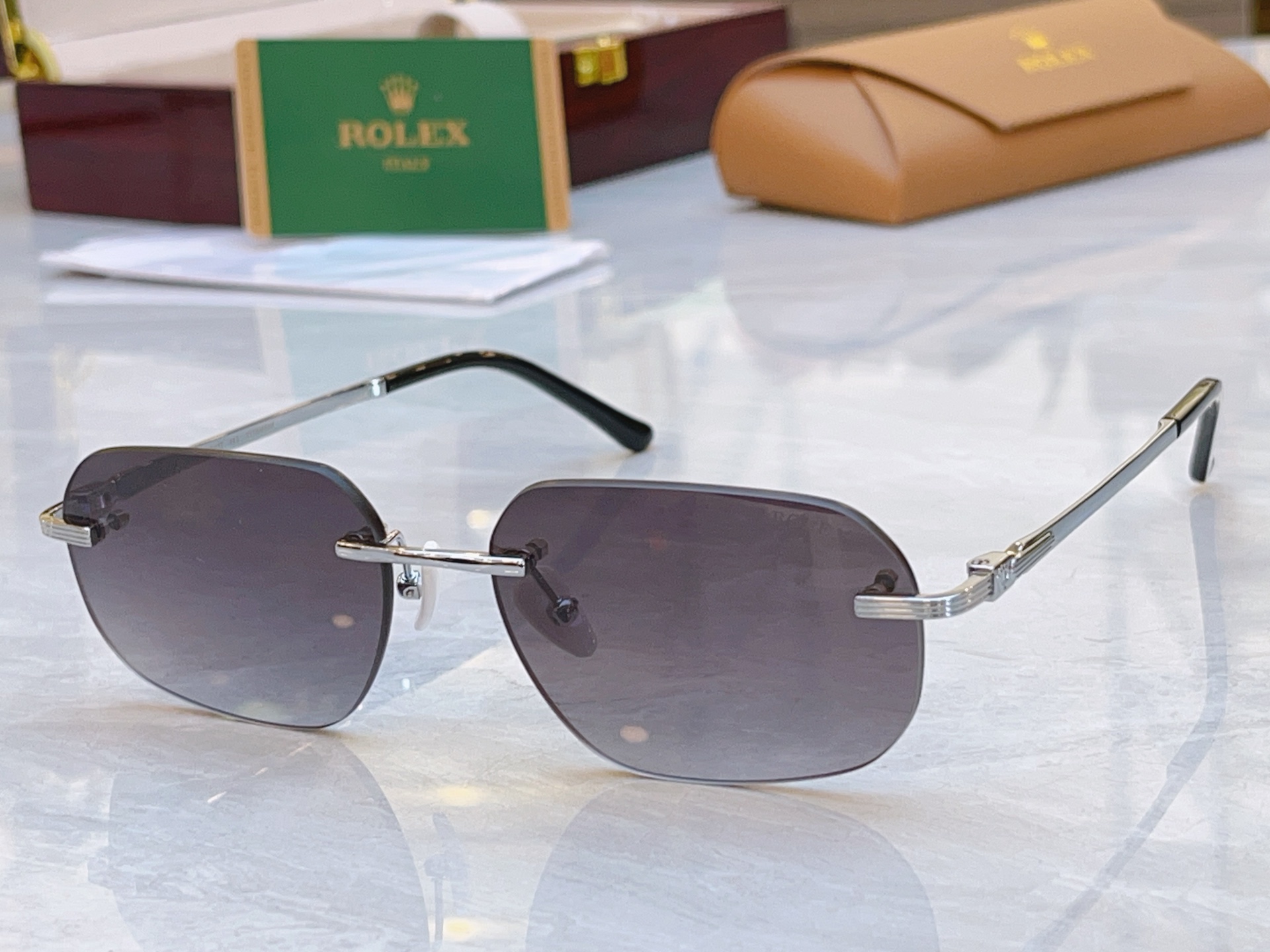 ，【ROLE*】 劳力*士新款太阳镜，钛架 MODEL：SS1230，SIZE：56口17-143