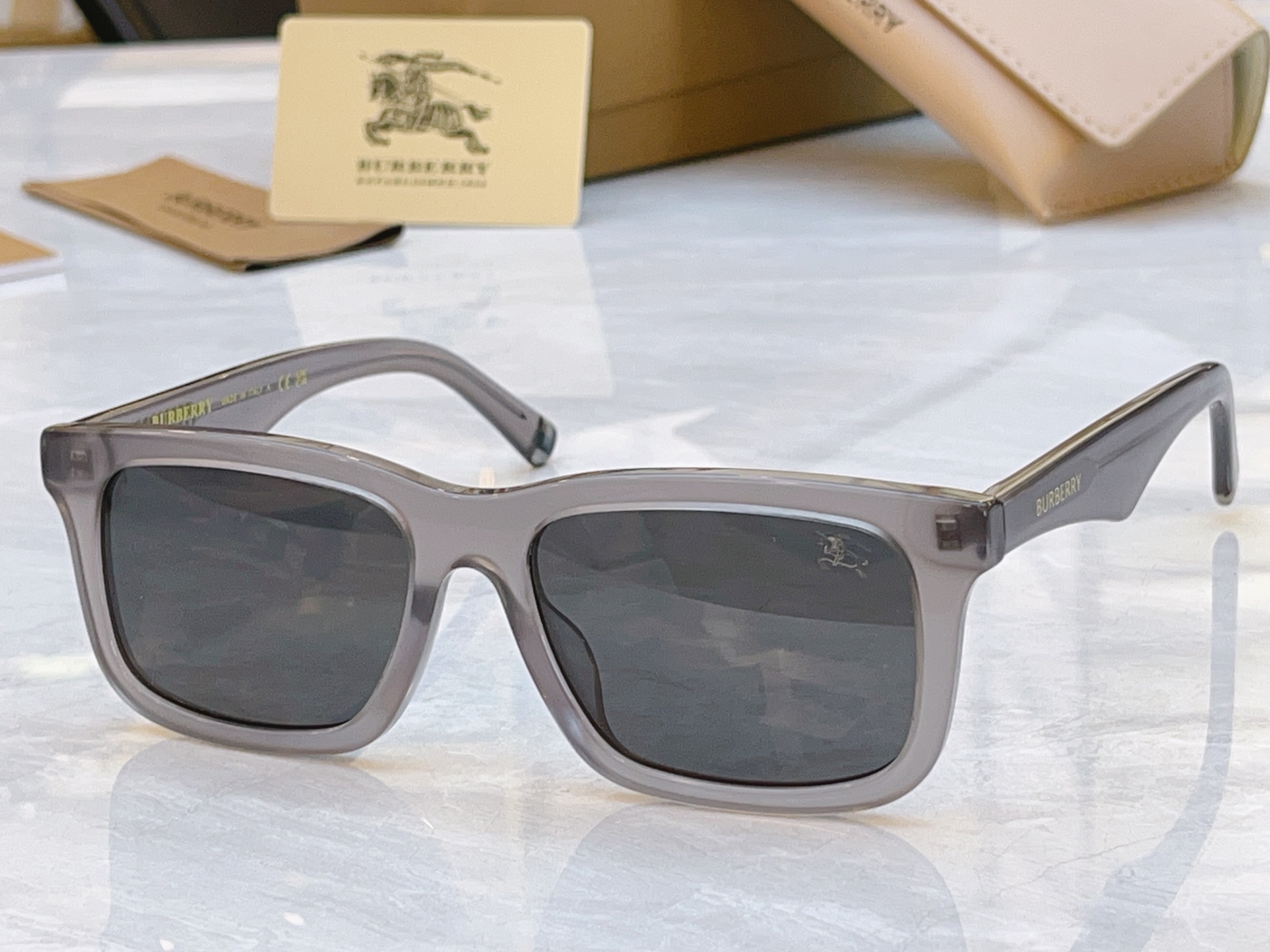 ，【BURBERR*】巴宝*莉新款太阳镜，MODEL：B 5887，SIZE：56口18-145