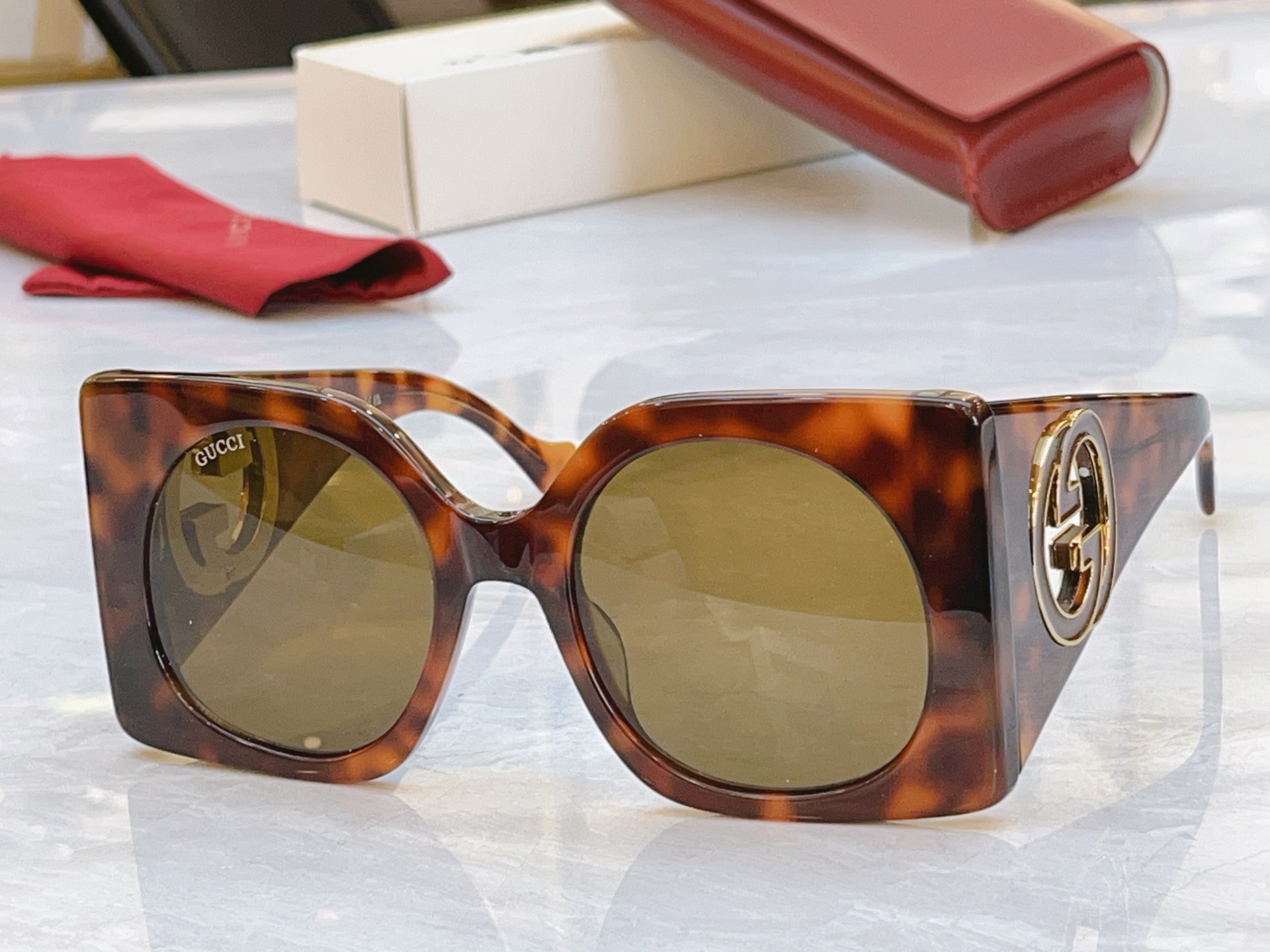 ，【GUCC*】古*驰新款太阳镜，MODEL：GG1631，SIZE：53口22-145