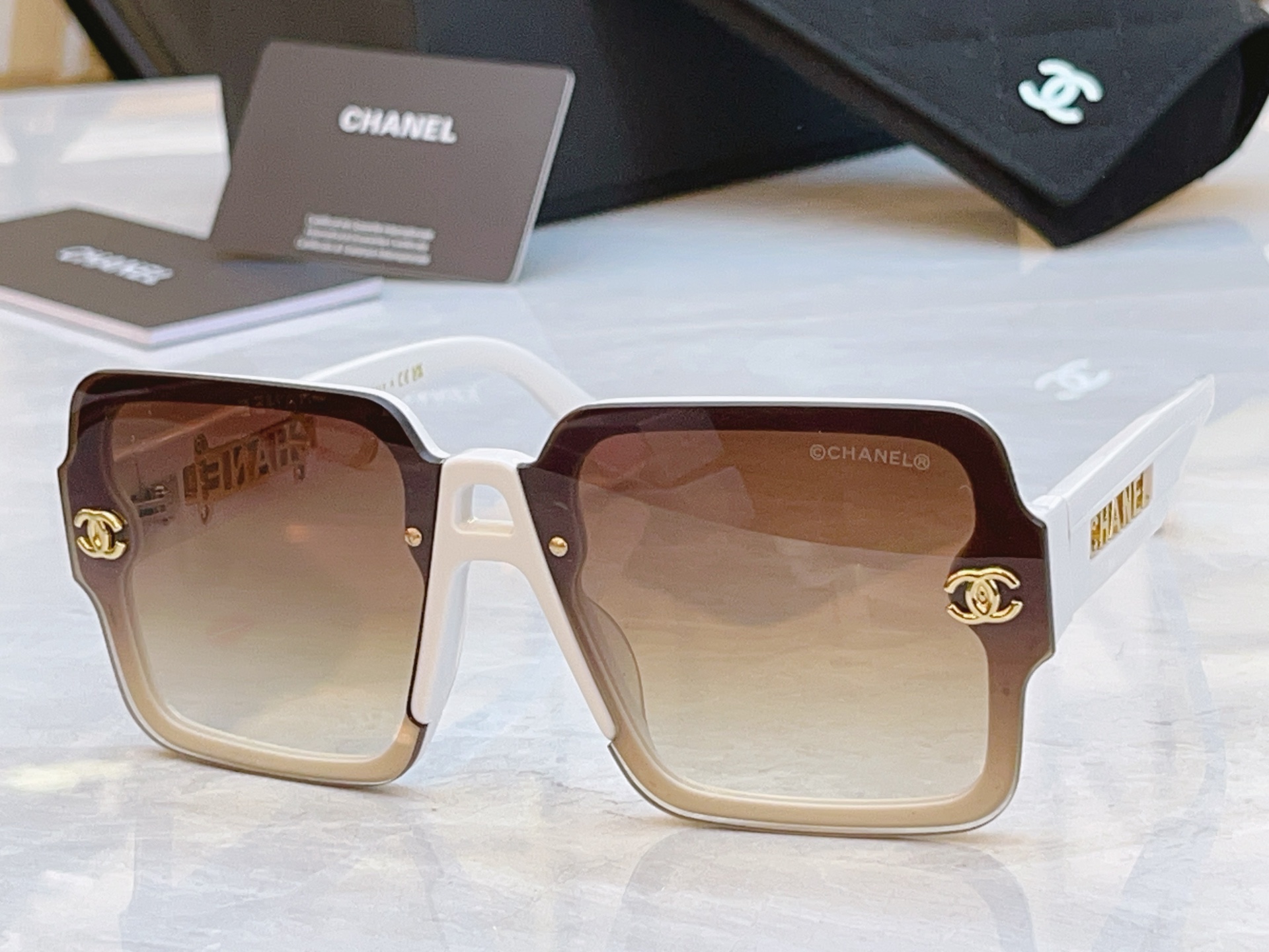 ，【CHANE*】香奈儿新款太阳镜，MODEL：A95099，SIZE：69口11-145