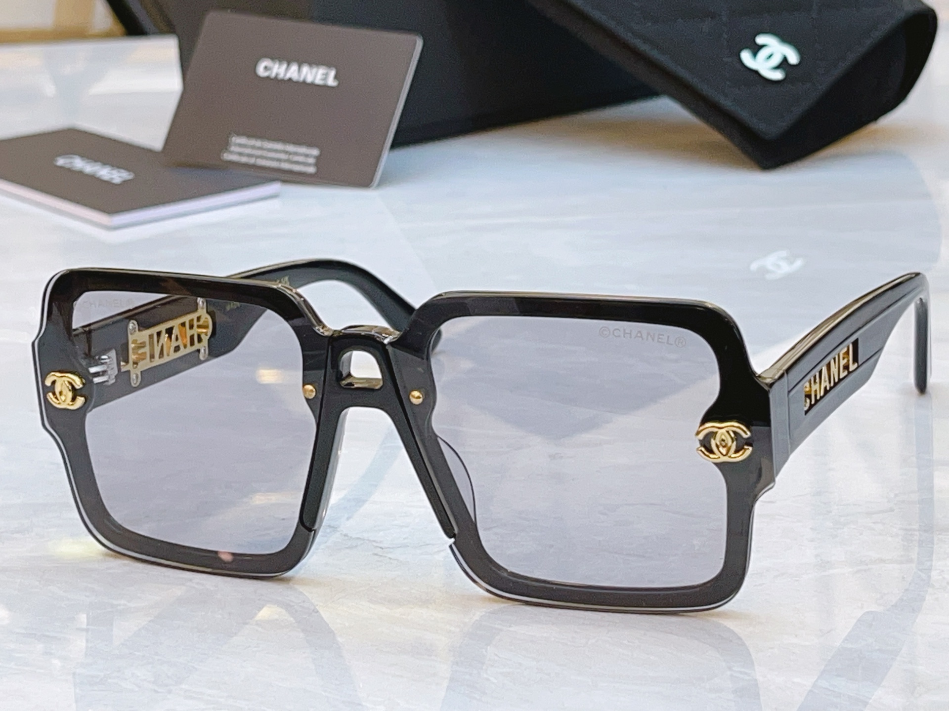 ，【CHANE*】香奈儿新款太阳镜，MODEL：A95099，SIZE：69口11-145