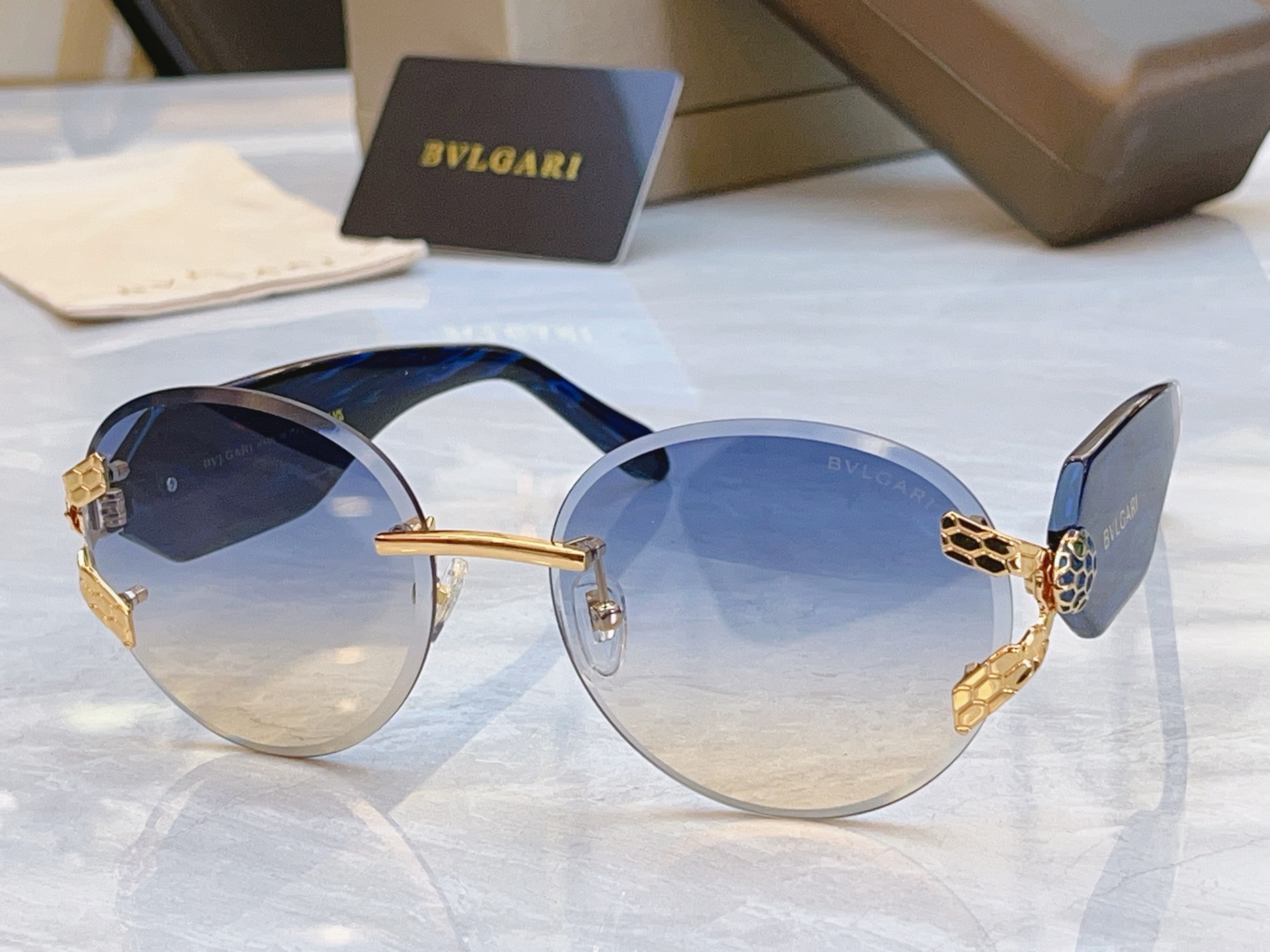 ，【BVLGA*】宝格*丽新款太阳镜，MODEL：BV 9034B，SIZE：60口18-143
