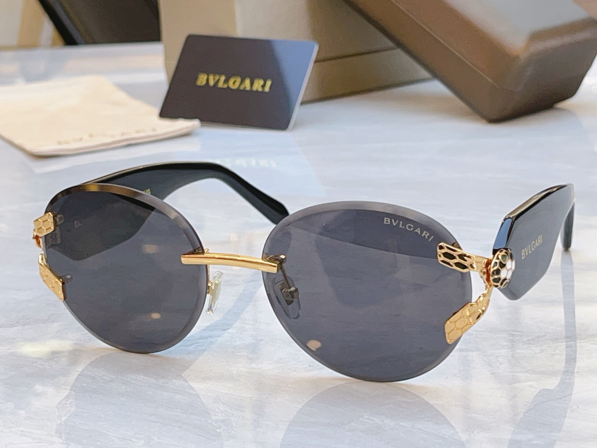 ，【BVLGA*】宝格*丽新款太阳镜，MODEL：BV 9034B，SIZE：60口18-143