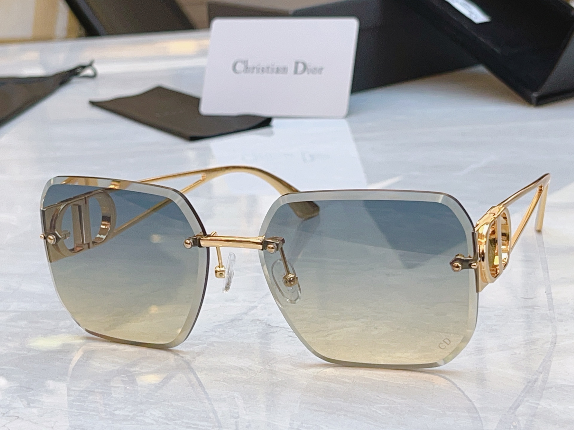 ，【DIO* 】迪*奥新款太阳镜，MODEL：DSGTA63UCR，SIZE：63口17-138