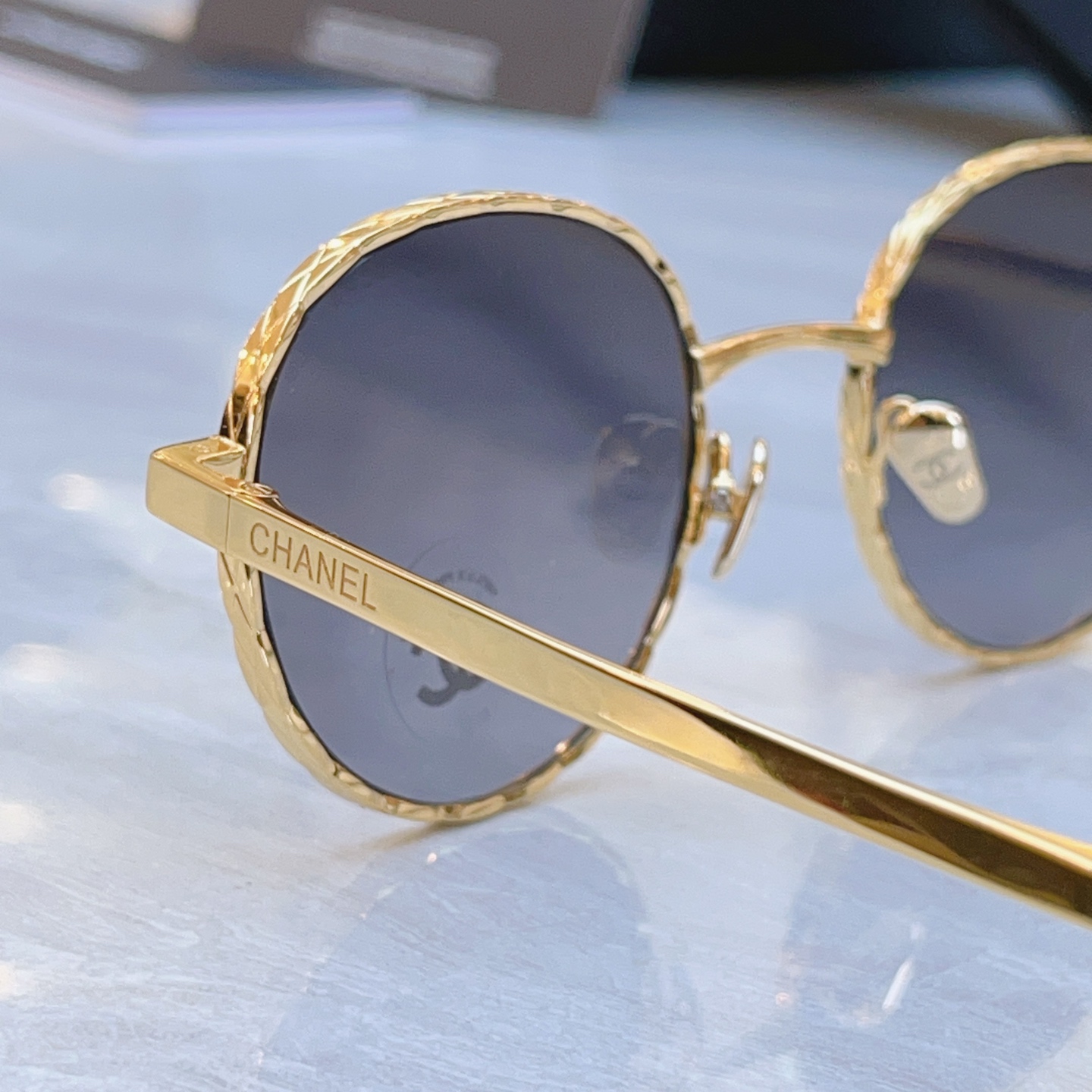 ，【CHANE*】香奈儿新款太阳镜，MODEL：2225-S，SIZE：51口20-140