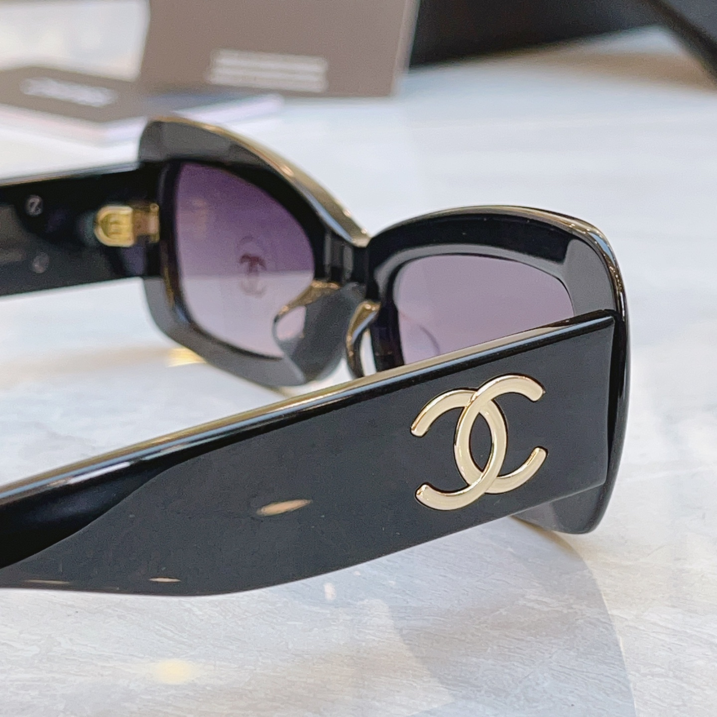 ，【CHANE*】香奈儿新款太阳镜，MODEL：9184，SIZE：52口20-140