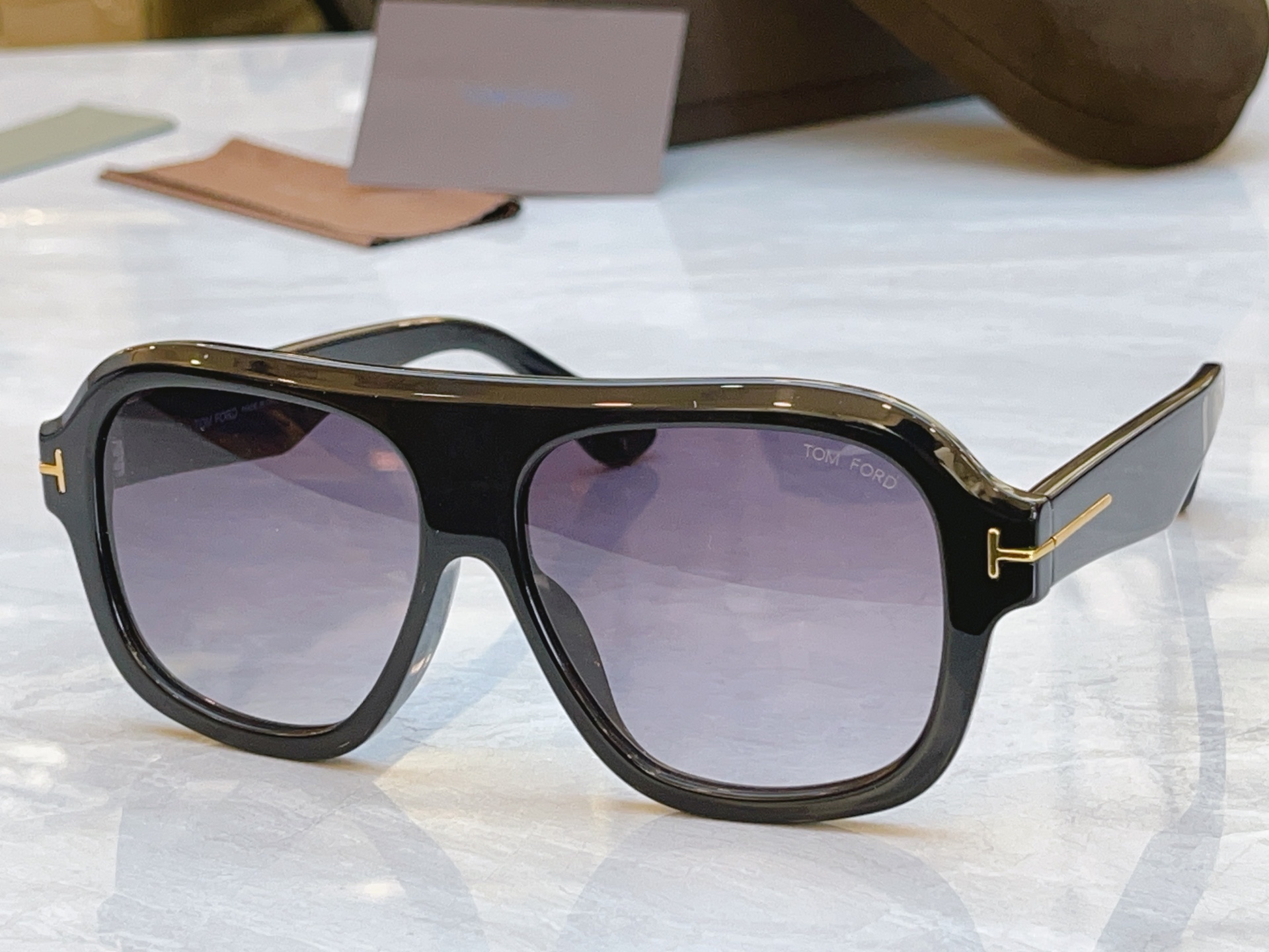 ，【TOM FOR*】汤姆*福特新款太阳镜，MODEL：TFB，SIZE：56口14-145