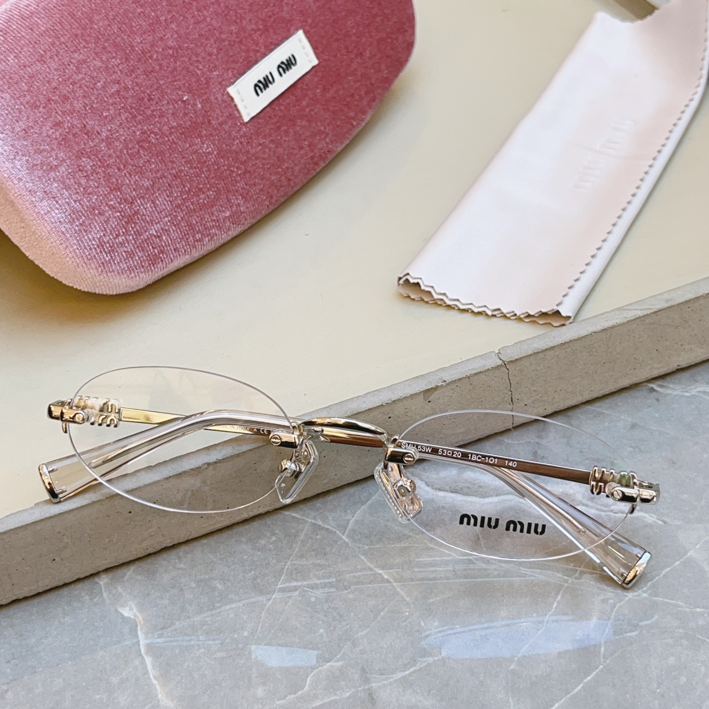 ，【MIUMI*】缪*缪新款眼镜架，Mod: SMU 53W 高版本✨，SIZE:53口20-140