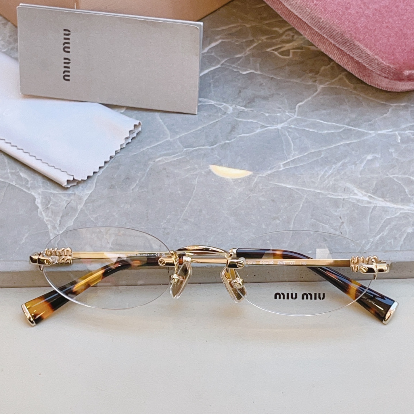 ，【MIUMI*】缪*缪新款眼镜架，Mod: SMU 53W 高版本✨，SIZE:53口20-140