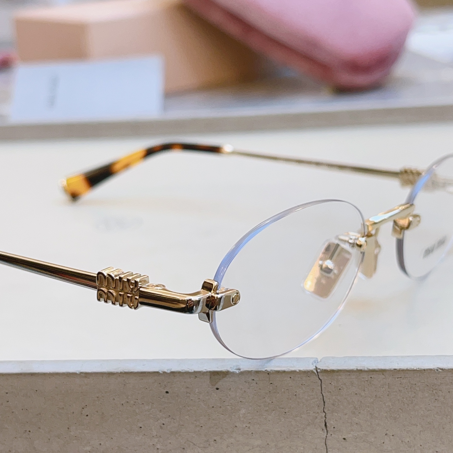 ，【MIUMI*】缪*缪新款眼镜架，Mod: SMU 53W 高版本✨，SIZE:53口20-140