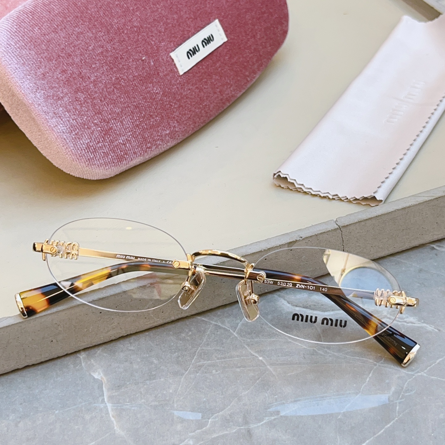 ，【MIUMI*】缪*缪新款眼镜架，Mod: SMU 53W 高版本✨，SIZE:53口20-140