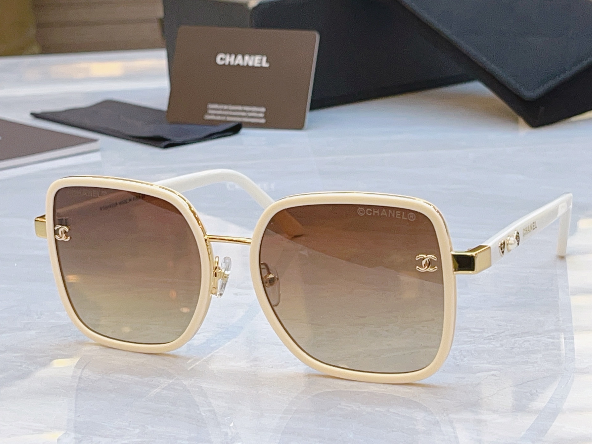，【CHANE*】香奈儿新款太阳镜，MODEL：CH8823，SIZE：58口18-145
