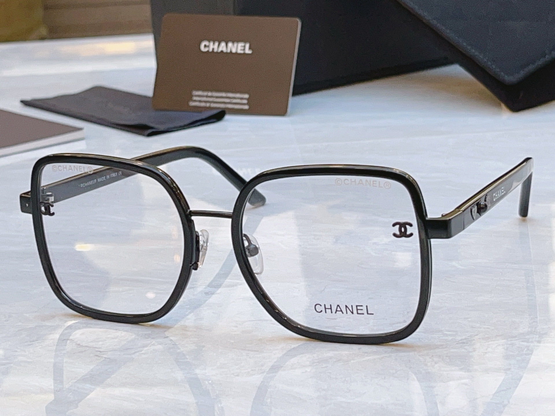 ，【CHANE*】香奈儿新款太阳镜，MODEL：CH8823，SIZE：58口18-145