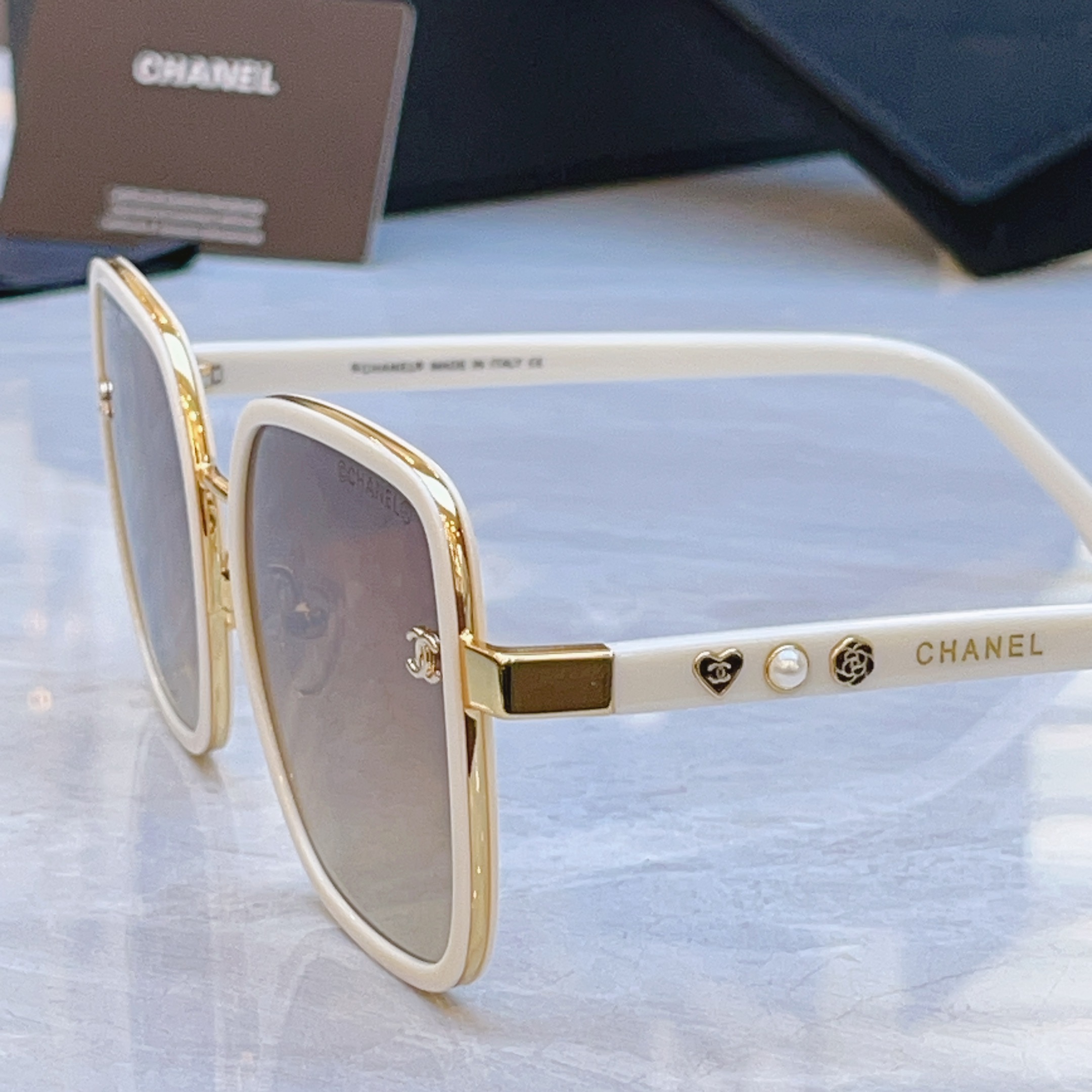，【CHANE*】香奈儿新款太阳镜，MODEL：CH8823，SIZE：58口18-145