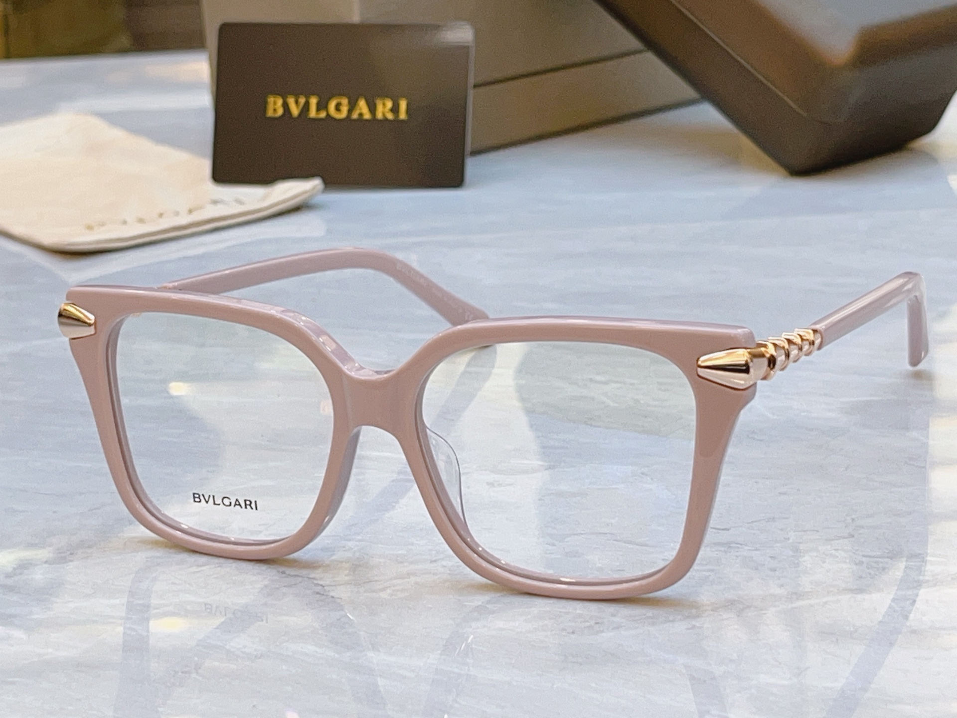 ，【BVLGA*】宝格*丽新款太阳镜，MODEL：BV 50061I，SIZE：56口15-145