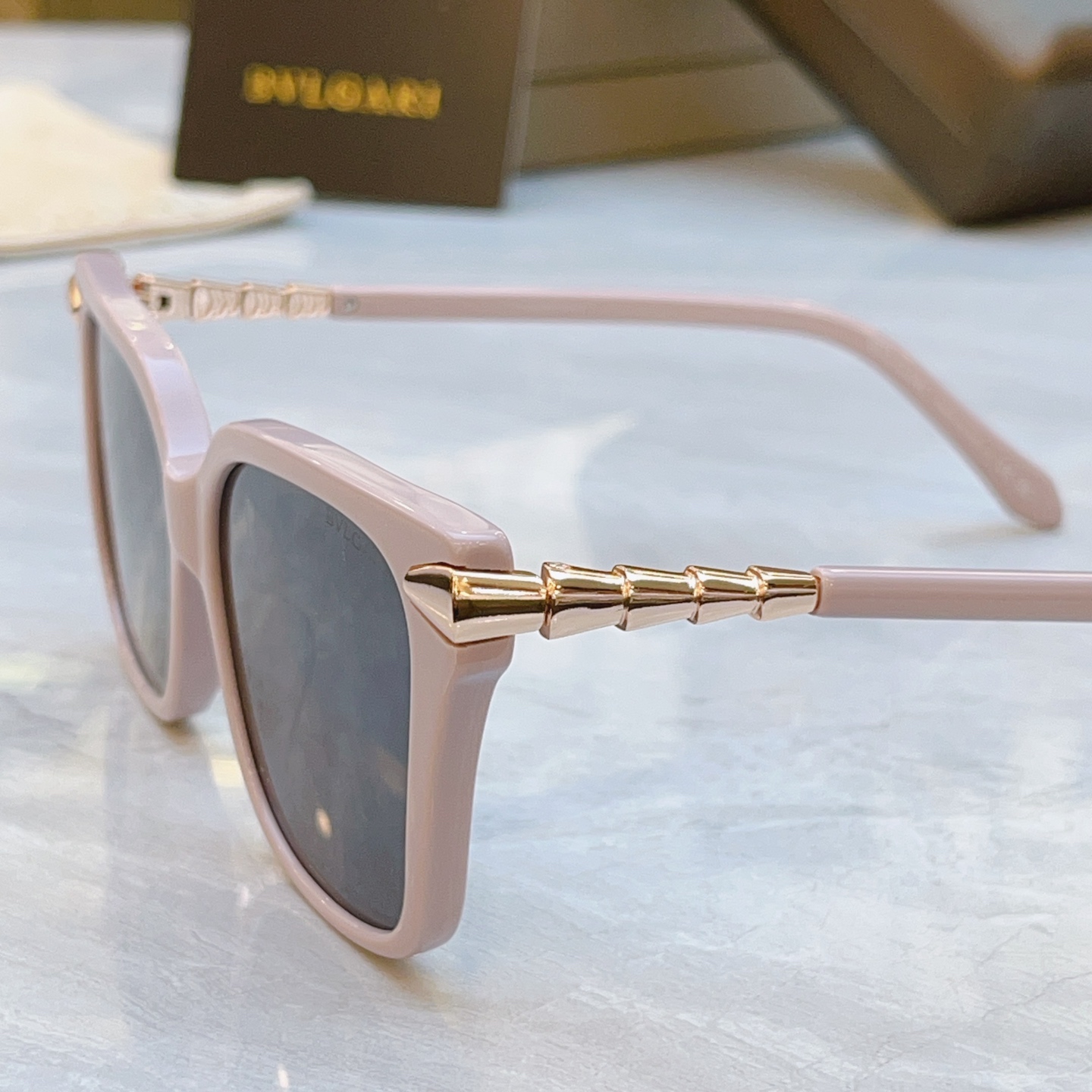 ，【BVLGA*】宝格*丽新款太阳镜，MODEL：BV 50061I，SIZE：56口15-145