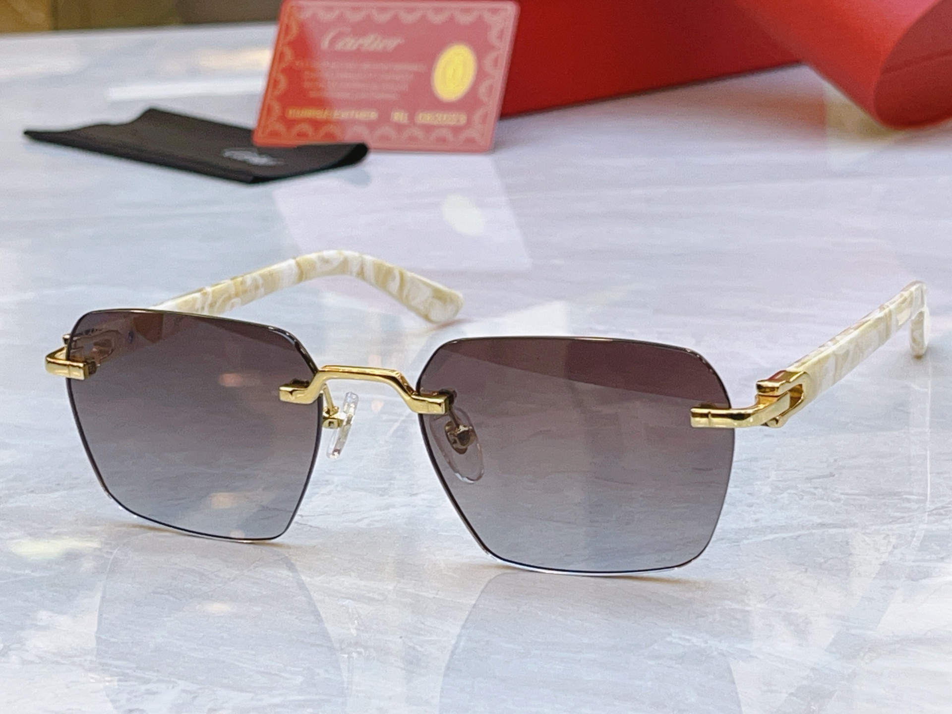 ，【CARTIE*】卡地*亚新款太阳镜，Mod:CT0623O，Size:54口18-145