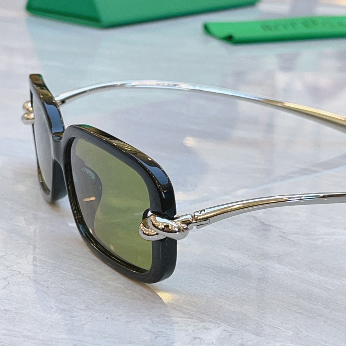 ，【BOTTEGA VENET*】宝缇*嘉新款太阳镜，MODEL：BV1493，SIZE：56口14-1