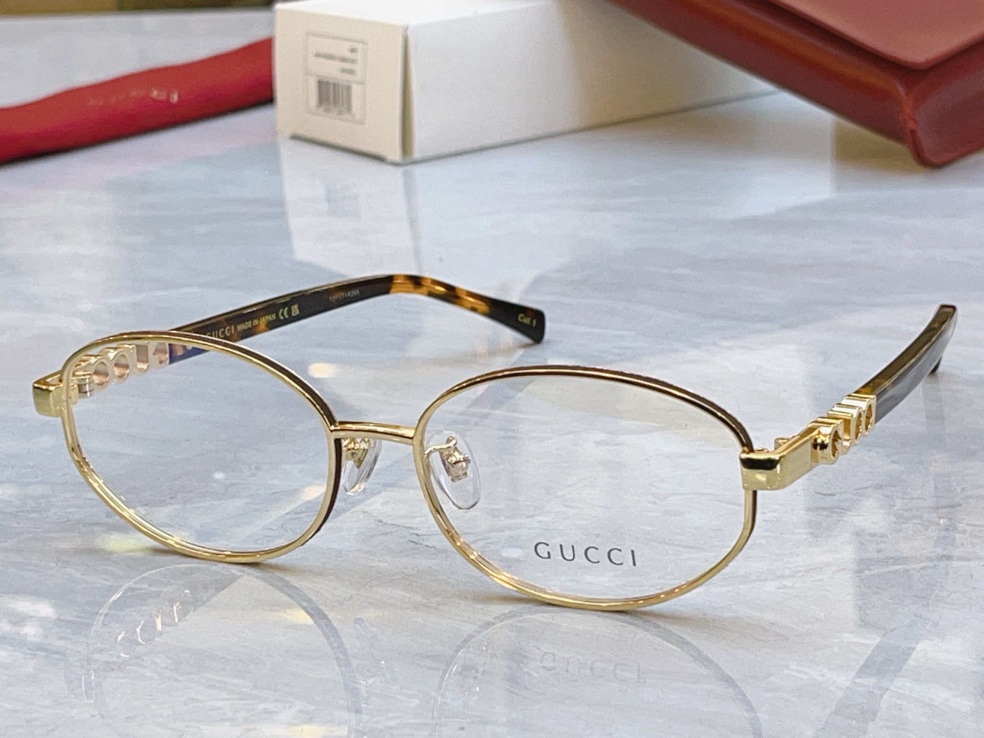 ，【GUCC*】古*驰新款太阳镜，MODEL：GG2312SK，SIZE：57口18-145