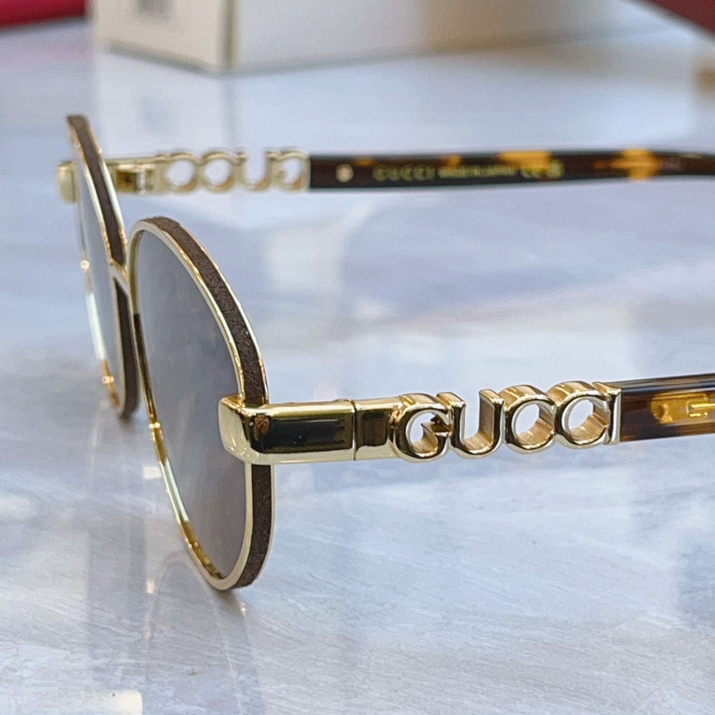 ，【GUCC*】古*驰新款太阳镜，MODEL：GG2312SK，SIZE：57口18-145