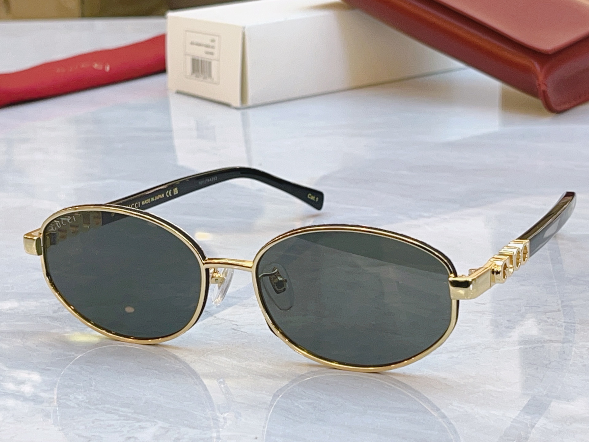 ，【GUCC*】古*驰新款太阳镜，MODEL：GG2312SK，SIZE：57口18-145