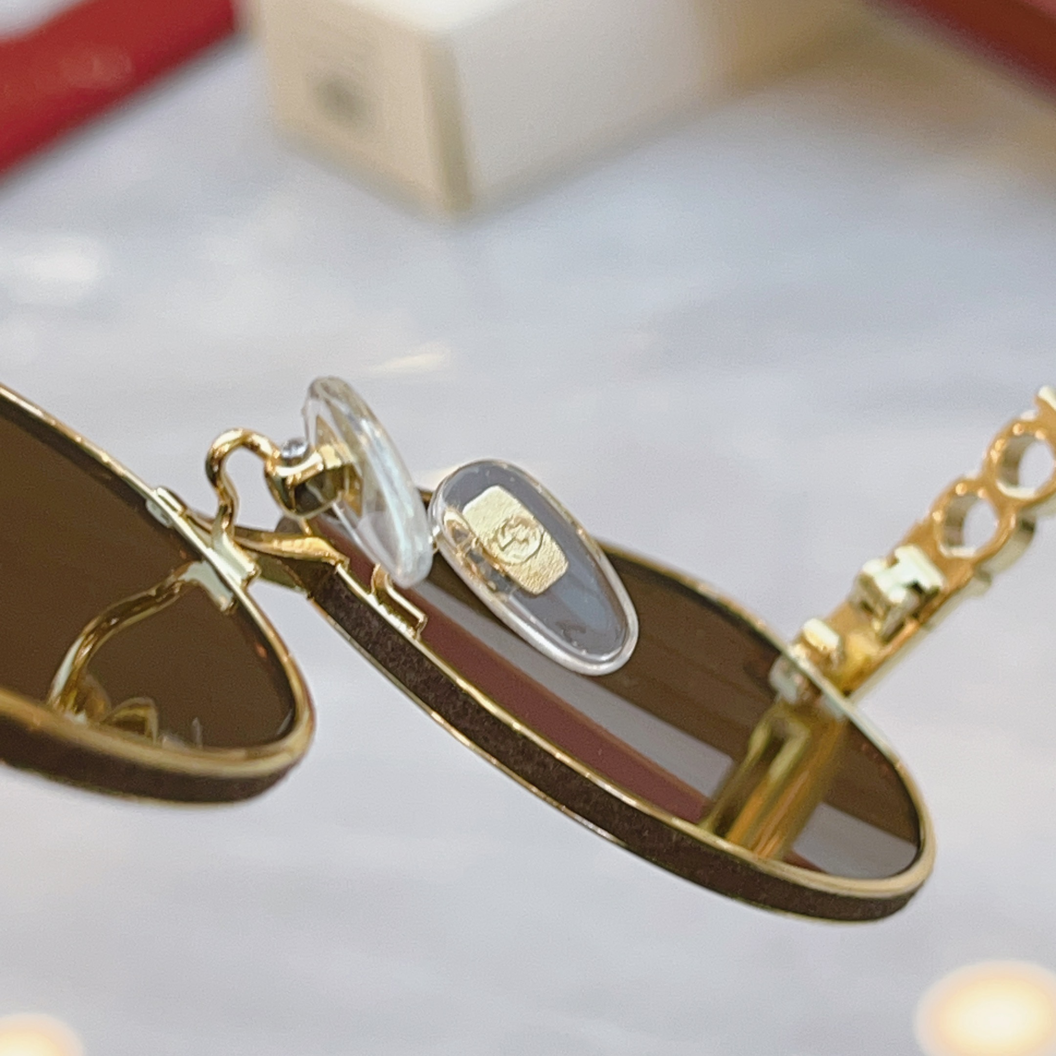 ，【GUCC*】古*驰新款太阳镜，MODEL：GG2312SK，SIZE：57口18-145