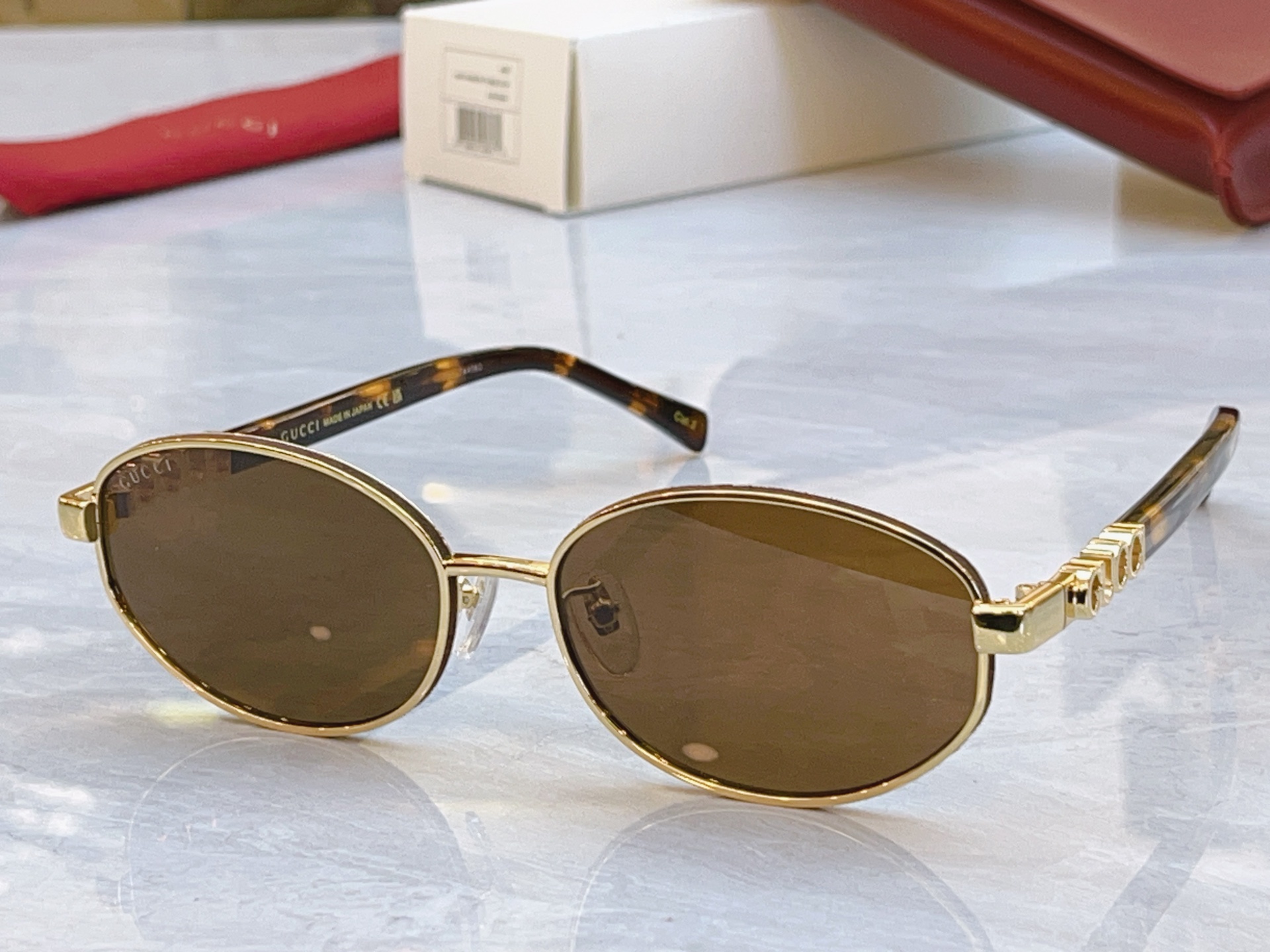 ，【GUCC*】古*驰新款太阳镜，MODEL：GG2312SK，SIZE：57口18-145