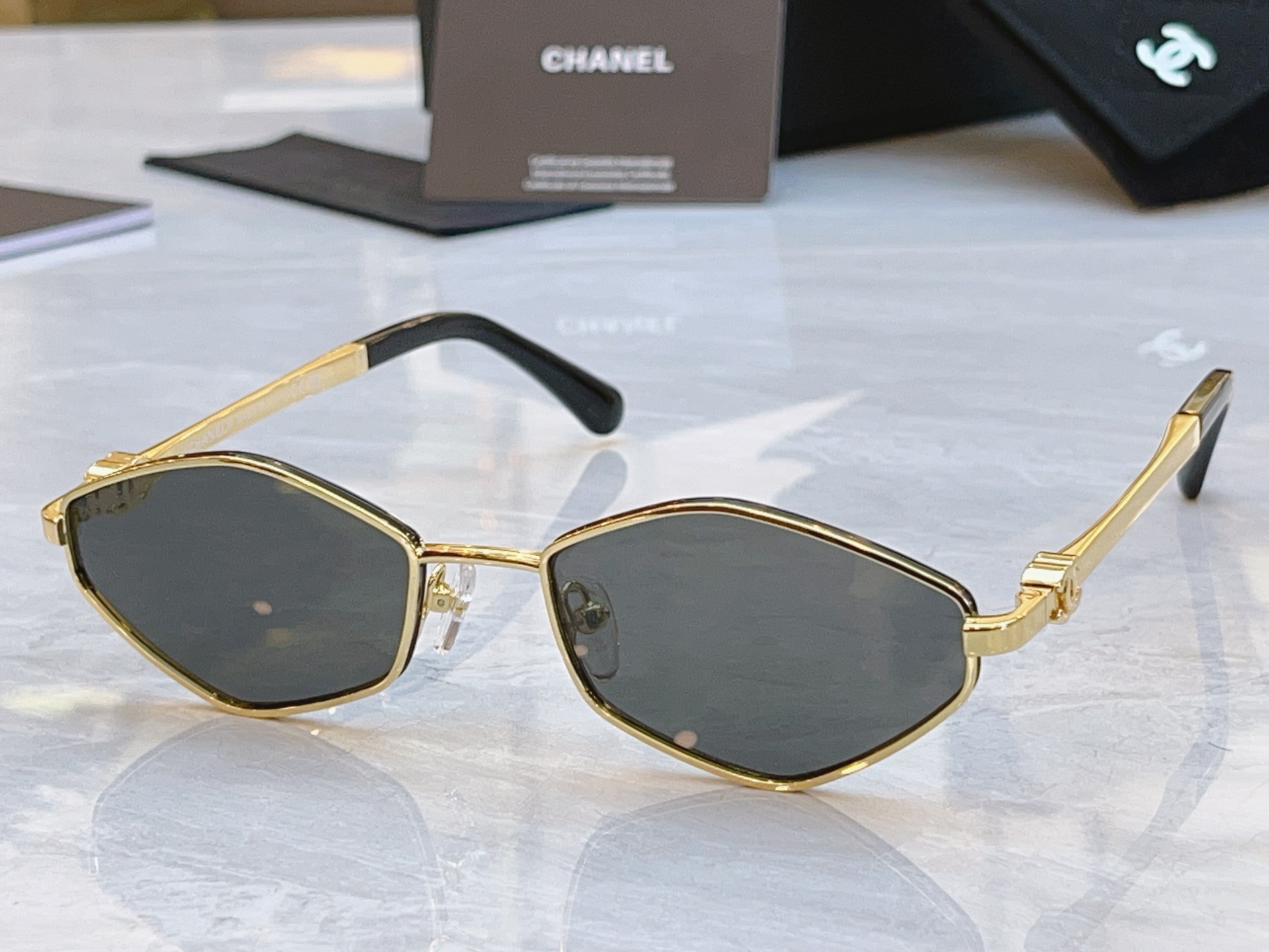 ，【CHANE*】香奈儿新款太阳镜，MODEL：CH3115 ，SIZE：54口18-140